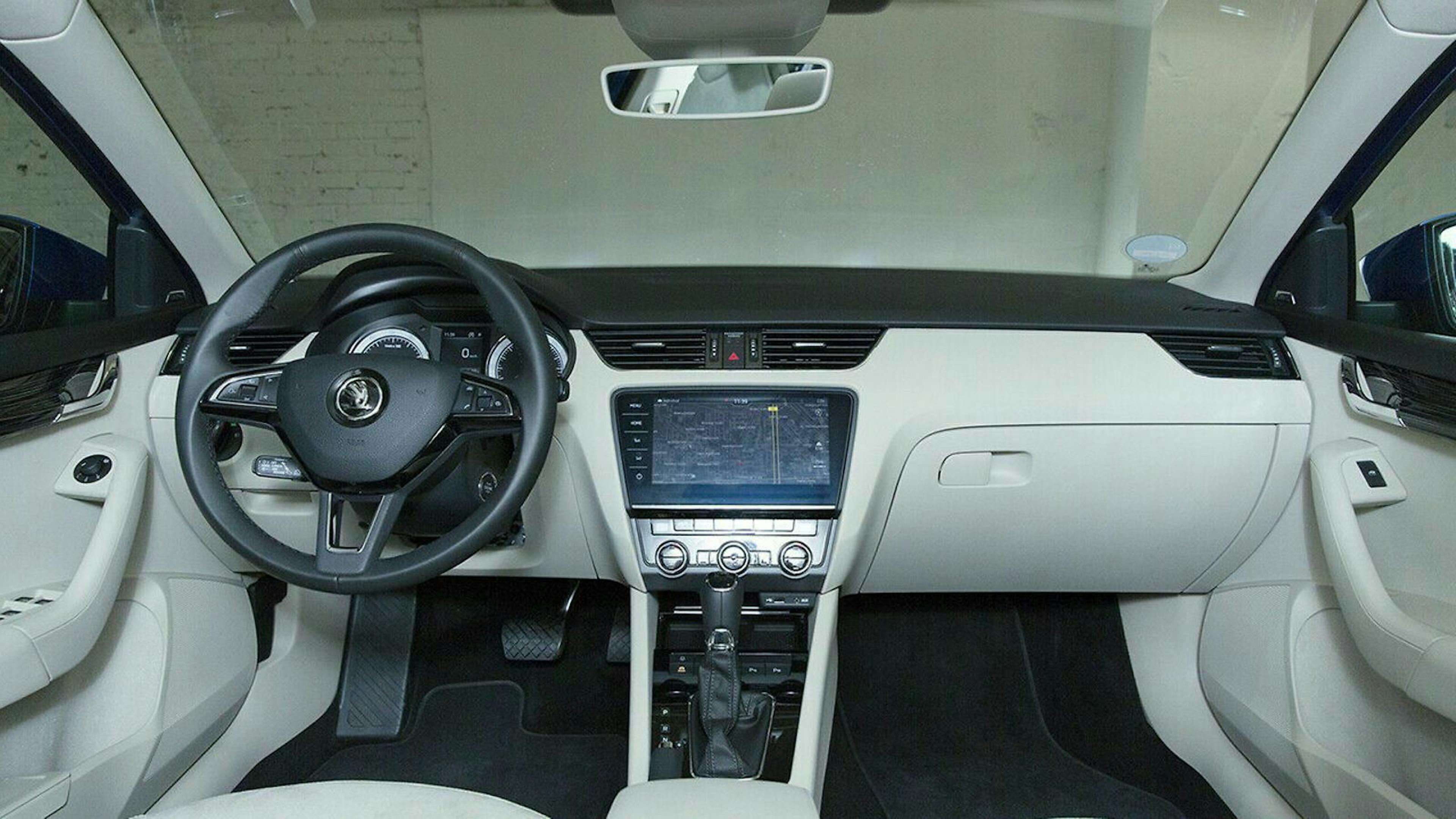 Das Infotainment ist übersichtlich aufgebaut und einfach zu bedienen