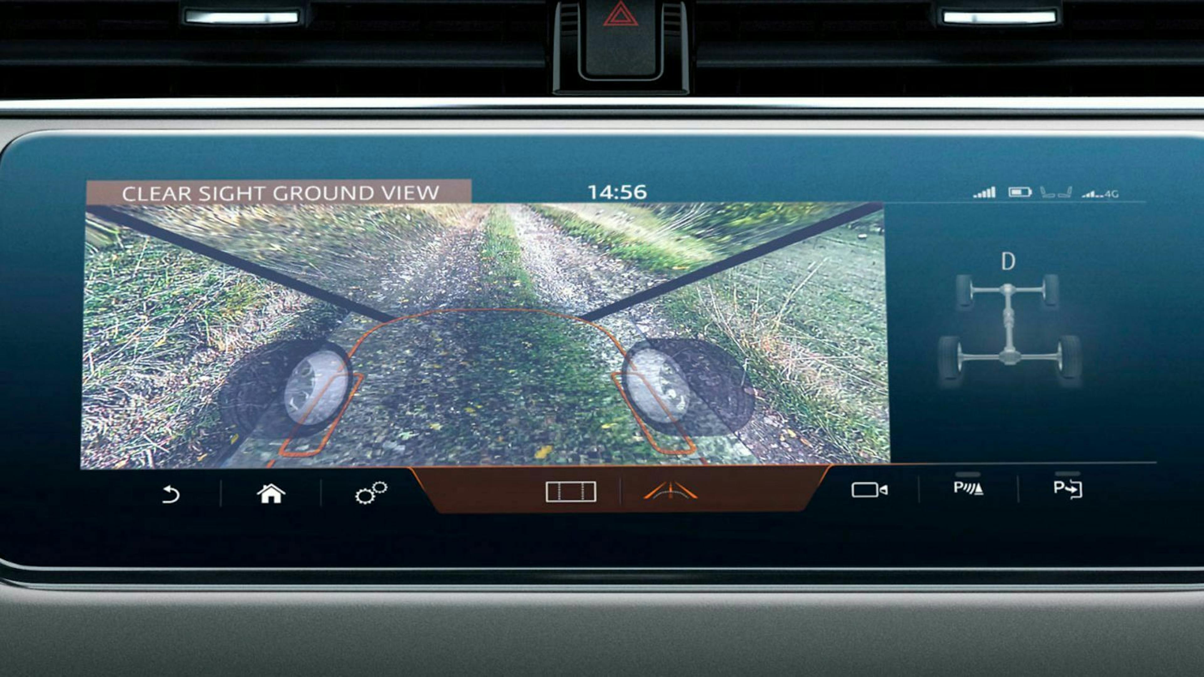 Der Evoque im Gelände: Per Kamerabild wird der Fahrer stets über den Untergrund informiert