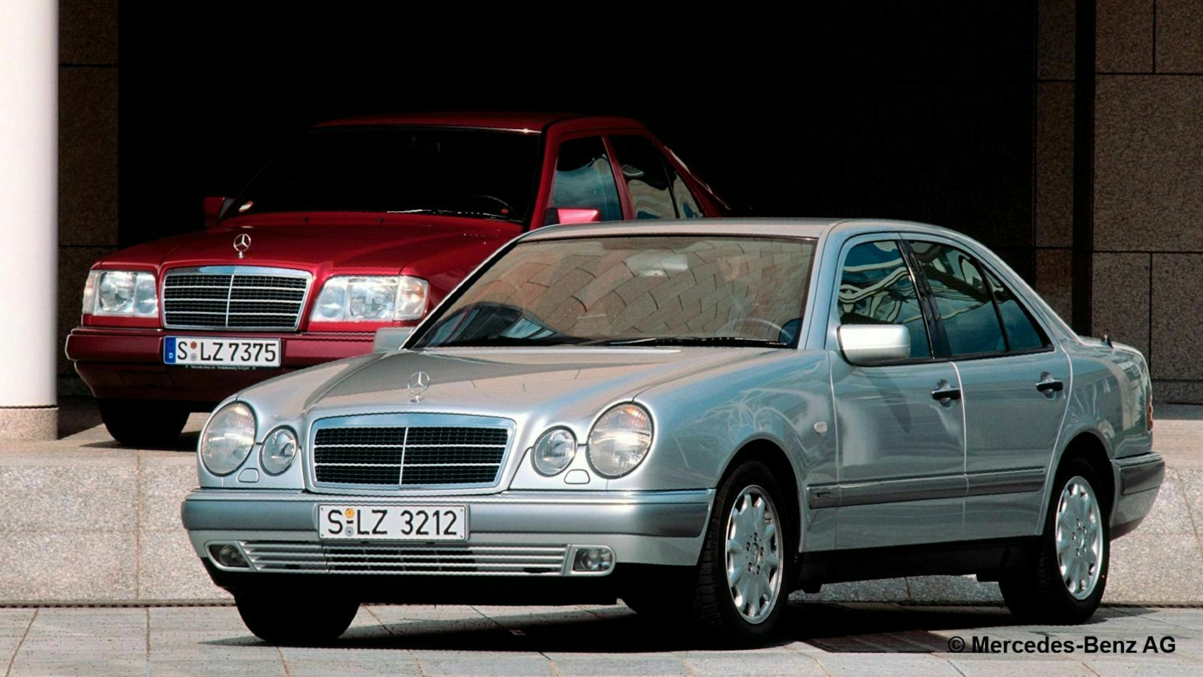 Mercedes-Benz E-Klasse W210 Dreiviertel-Frontansicht