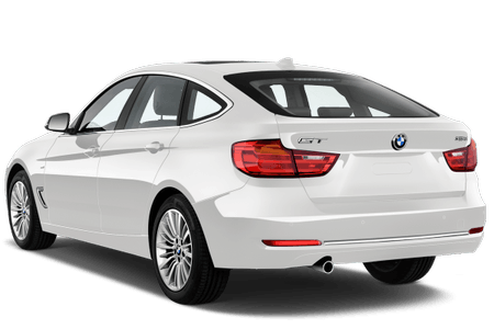 Weißer BMW 3er GT, Rückansicht, geparkt. Moderner Fünftürer mit sportlichem Design und glänzenden Felgen.