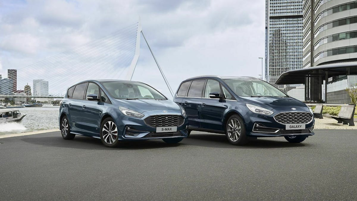 FORD S-Max und Ford Galaxy nebeneinader stehend