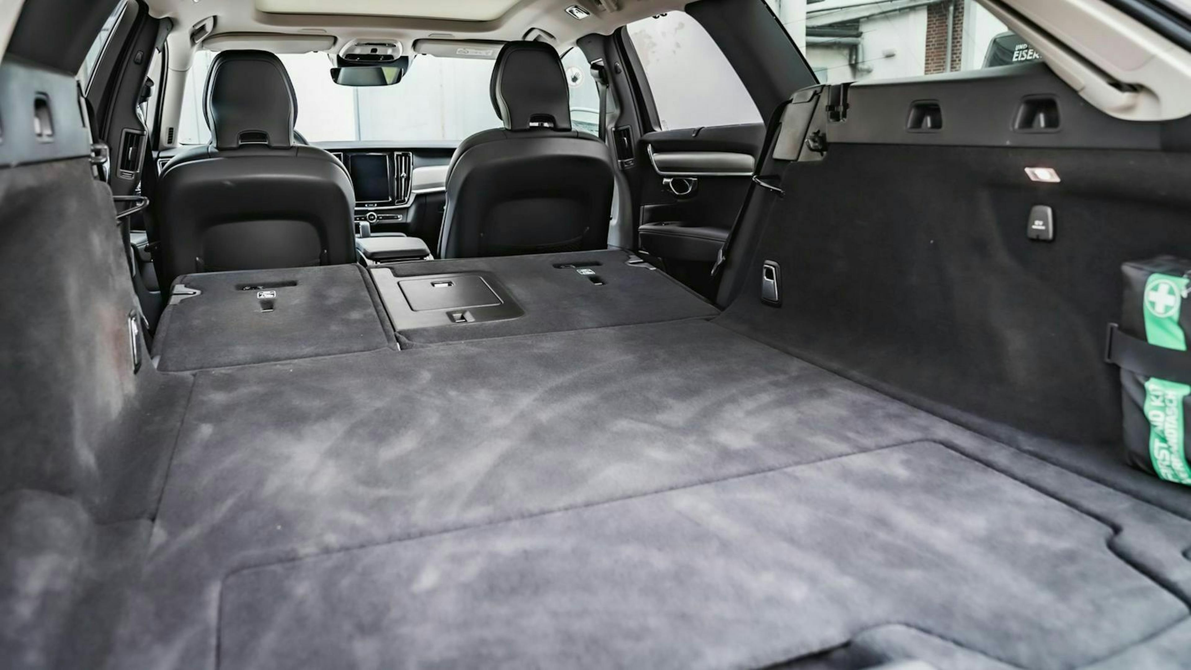 Der Kofferraum des Volvo V90 ohne Rücksitzbank