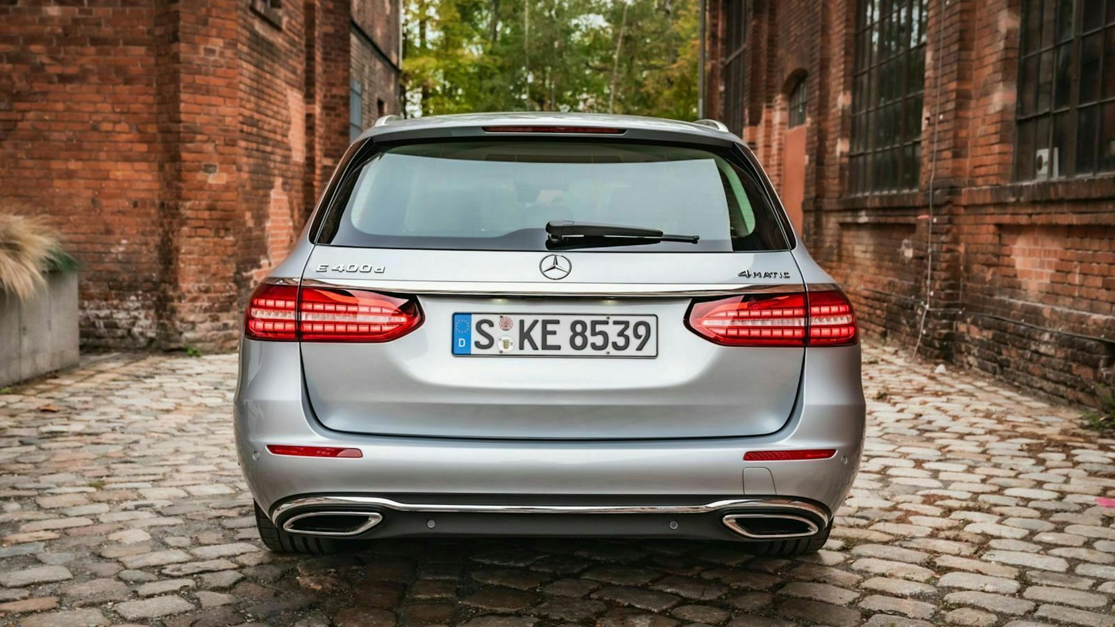 Mercedes E400d Heckansicht