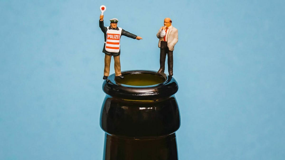 Wer alkoholisiert fährt und sich und andere gefährdet, muss mit einem Führerscheinentzug rechnen