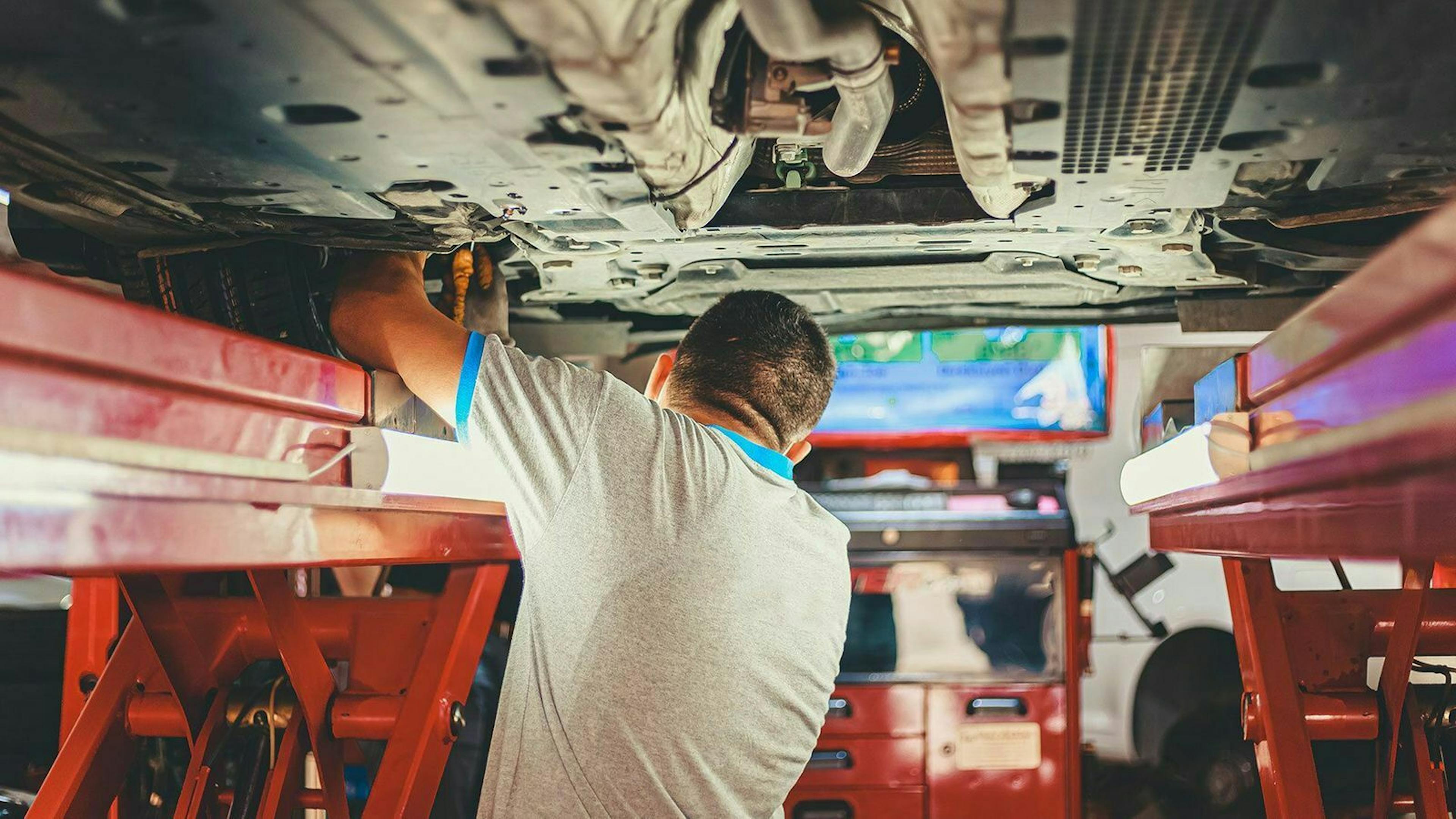 Person in einem Auto