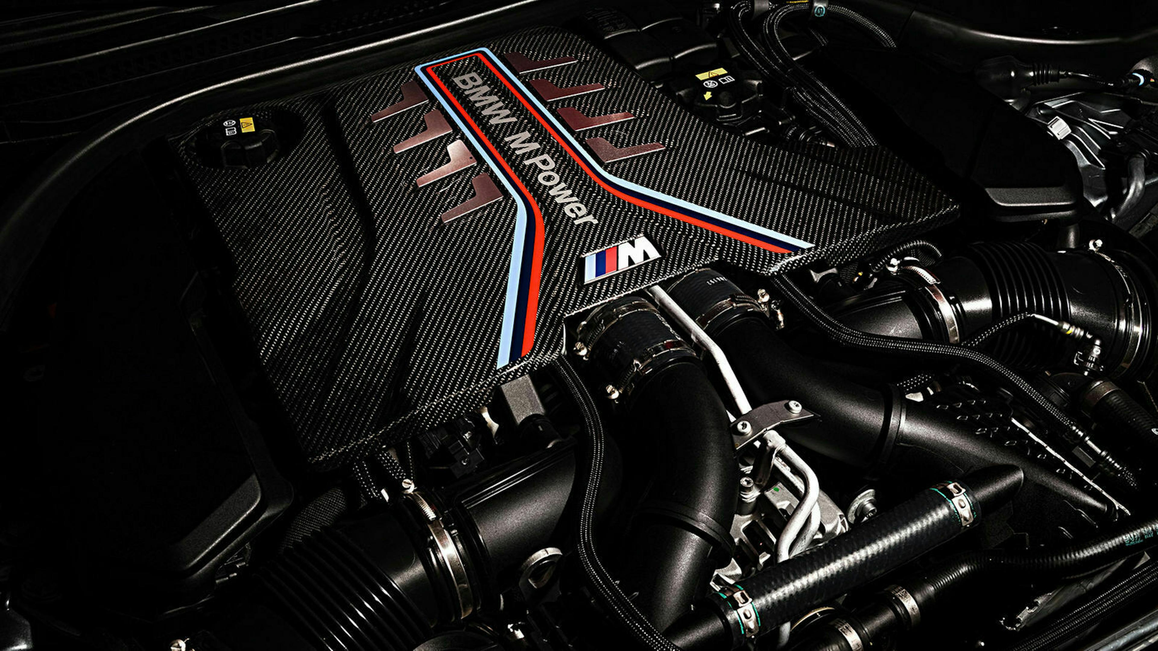 Zu sehen ist der Motor des neuen BMW M5 2020