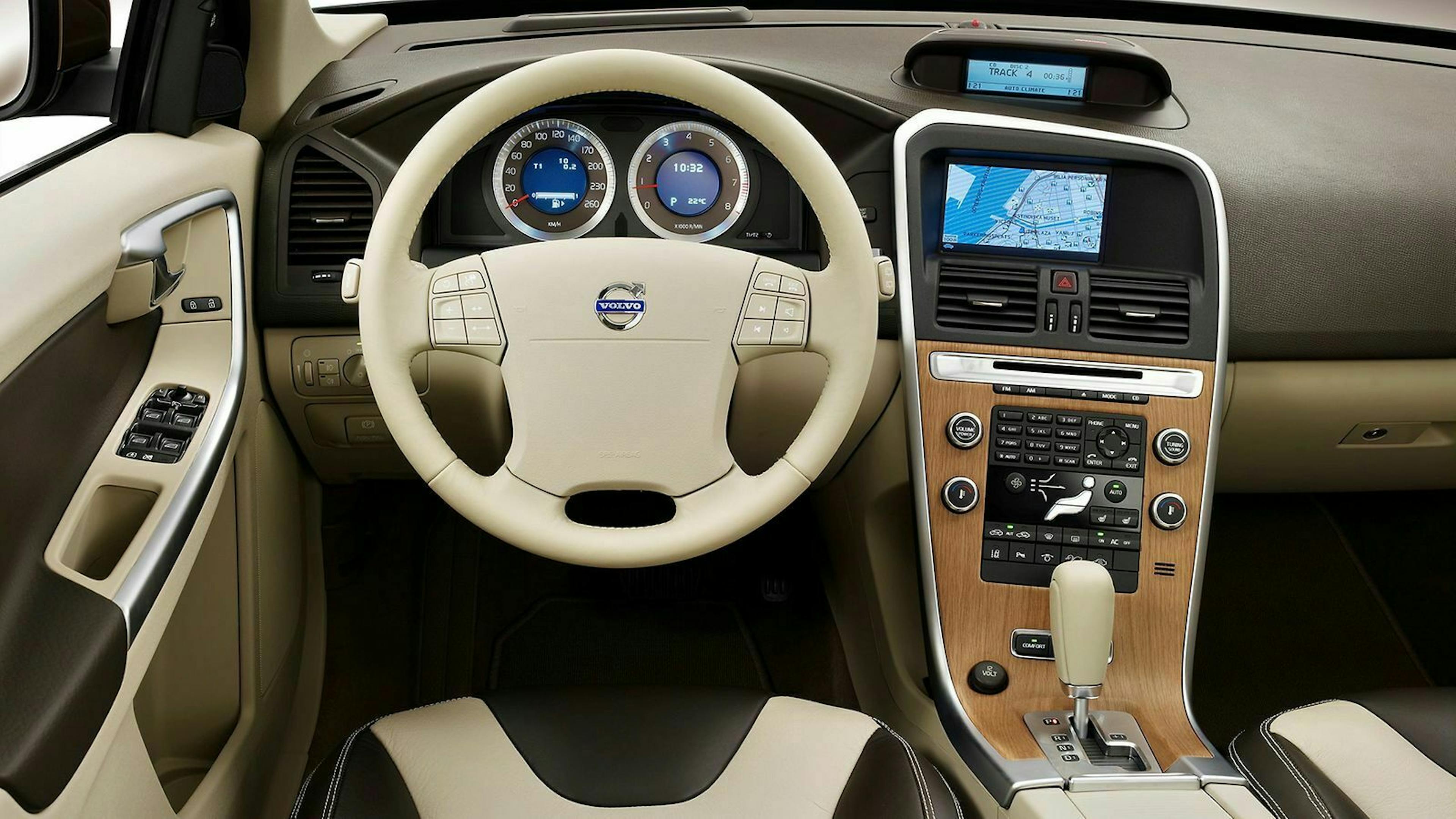 Cockpit-Ansicht des Volvo XC60 vor dem Facelift