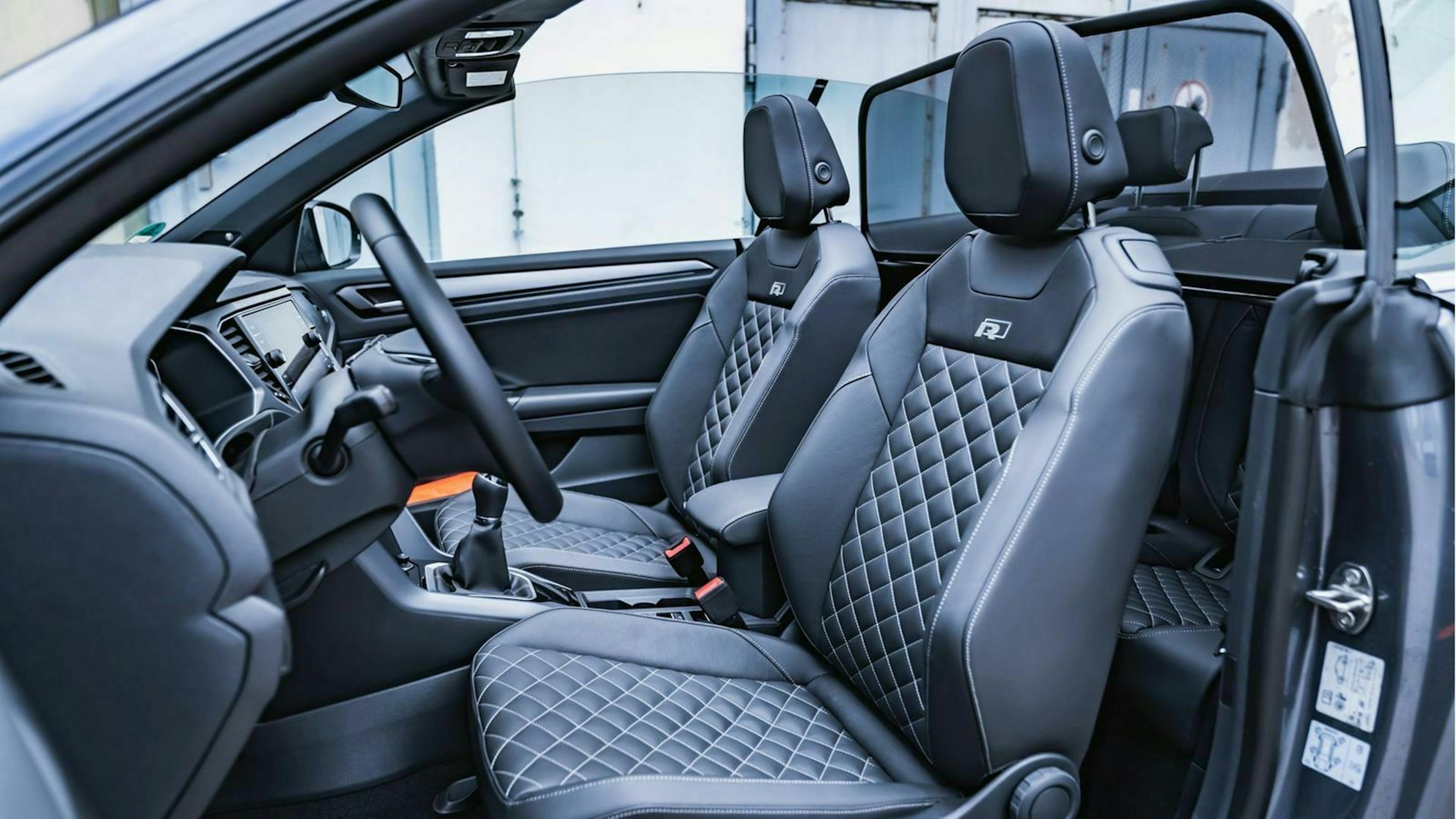 VW T-Roc Cabrio Fahrersitz