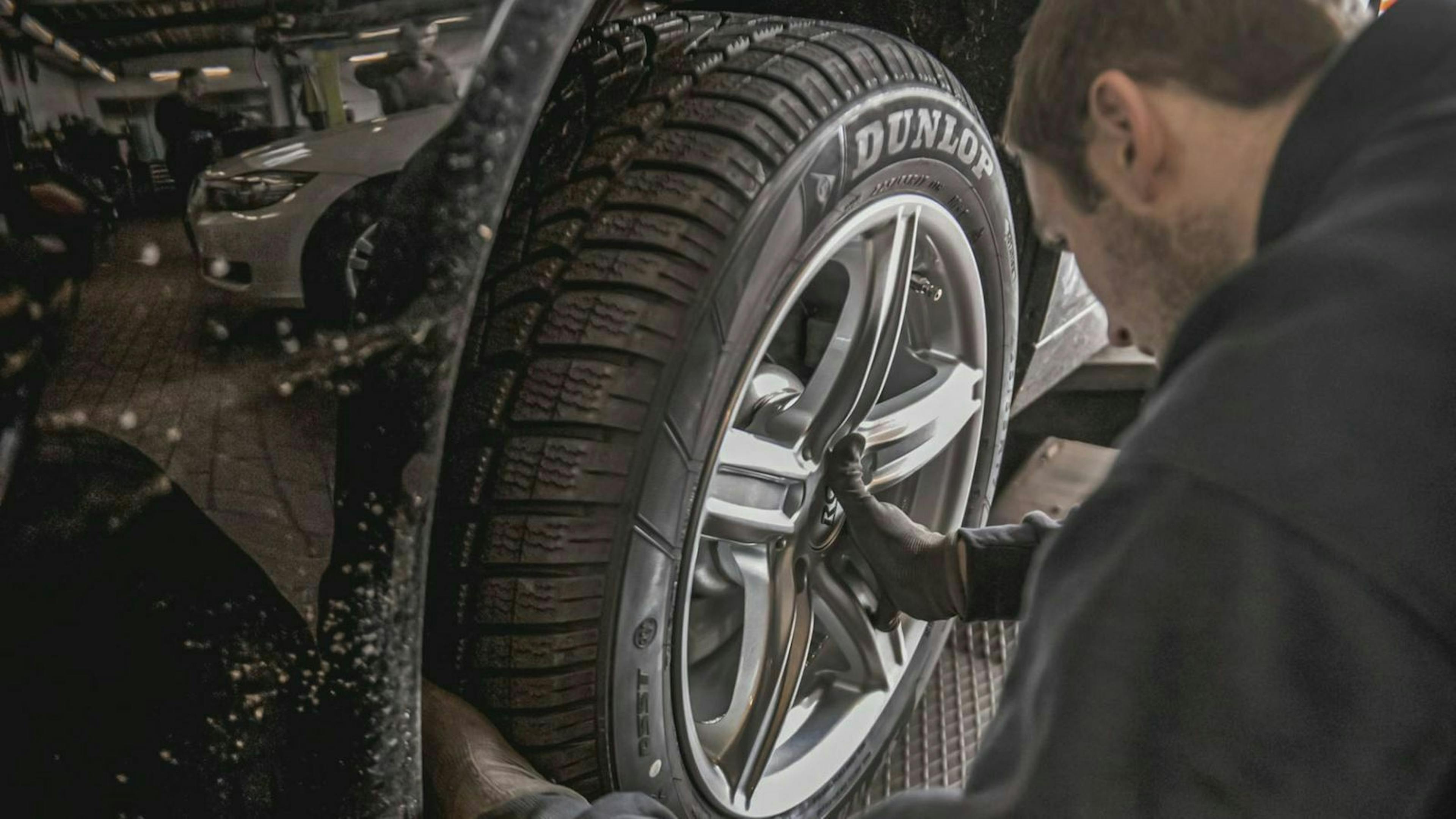Sicht auf einen Reifenwechsel