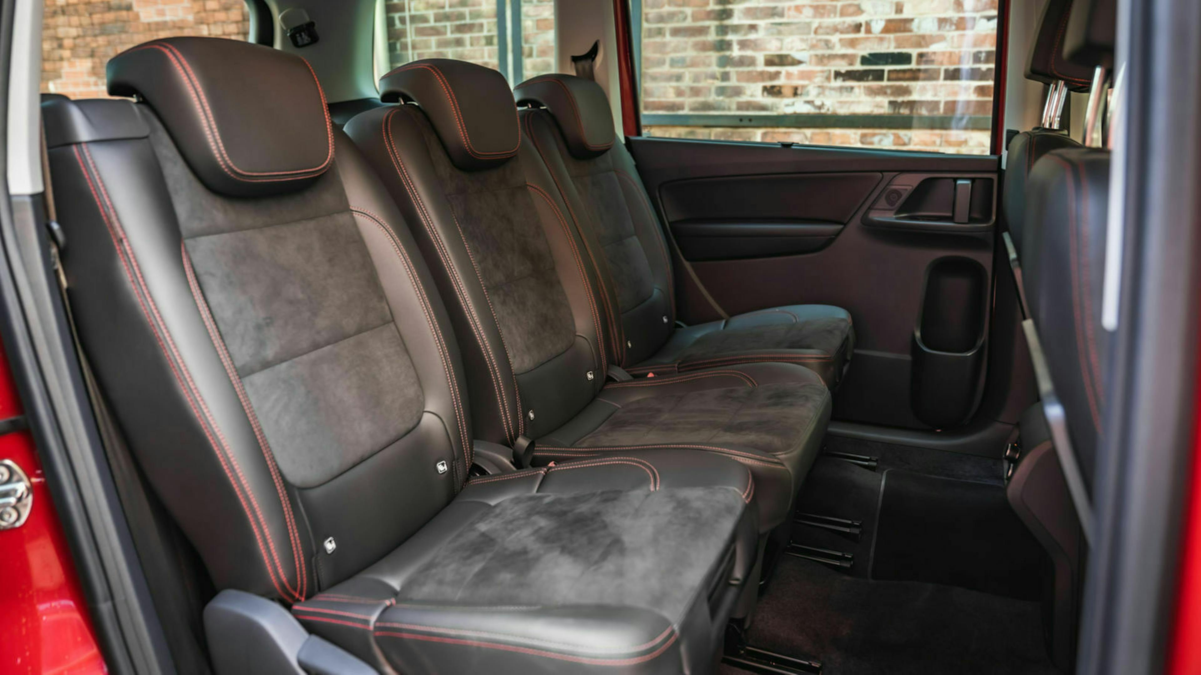 Zu sehen ist die Rückbank des Seat Alhambra