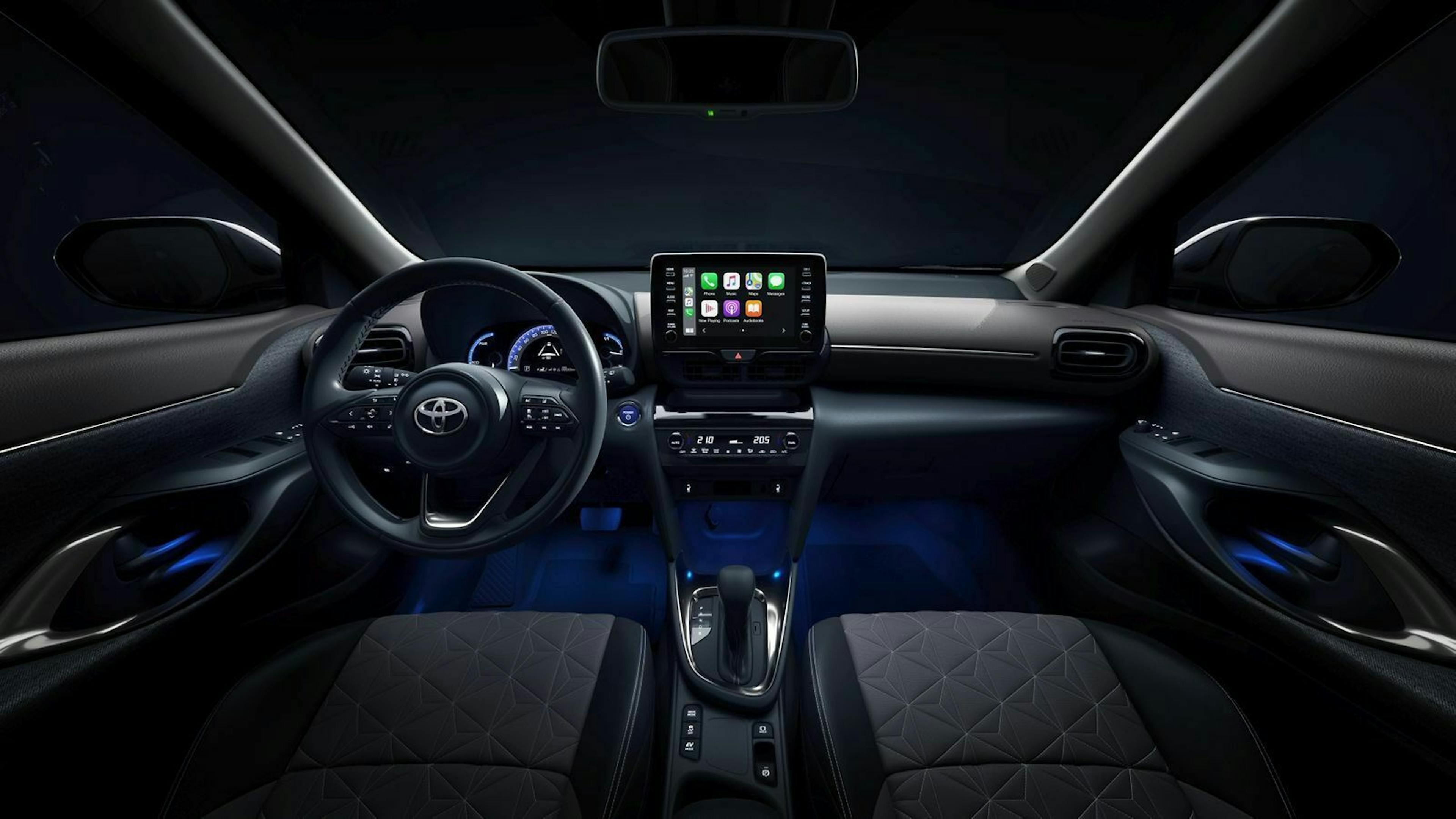 TOYOTA_NEW_YARIS_CROSS_INTERIOR_2