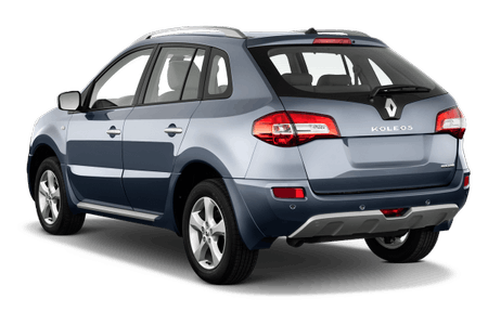 Silberner Renault Koleos SUV, Rückansicht, auf weißem Hintergrund.