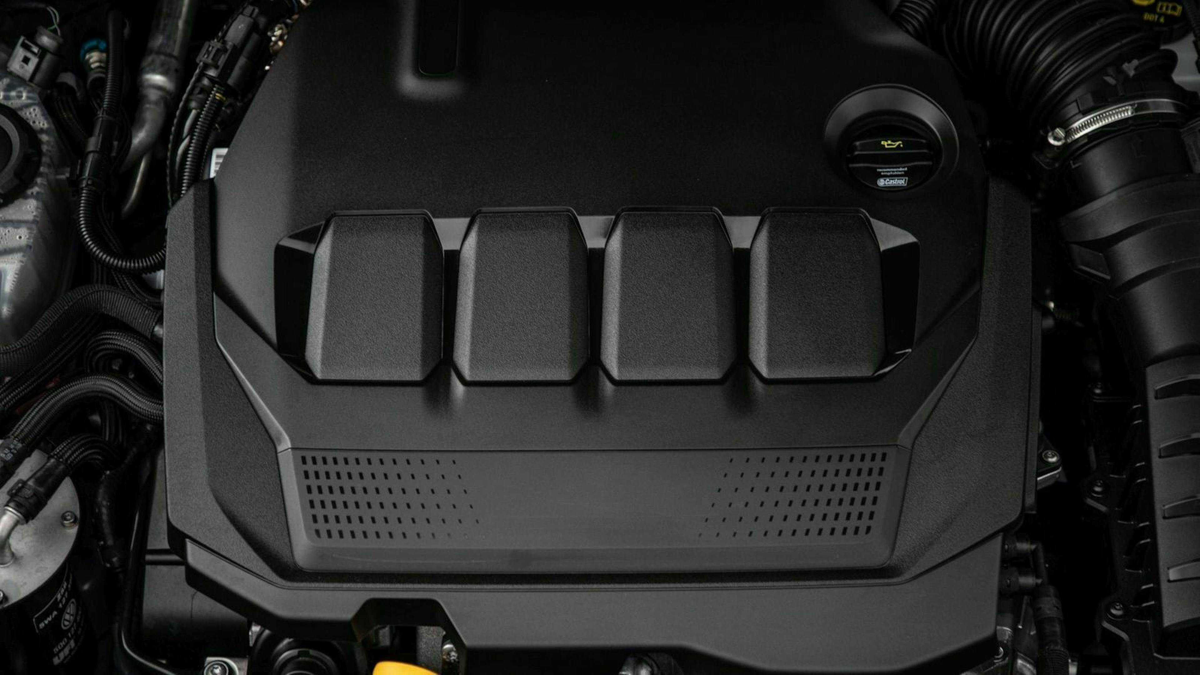 Zu sehen ist der Motor des gelifteten Audi Q2