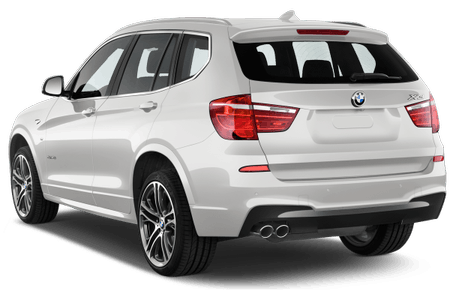 Weiße SUV-Heckansicht eines Autos mit roten Rücklichtern, glänzenden Felgen und zwei Auspuffrohren auf einem transparenten Hintergrund.