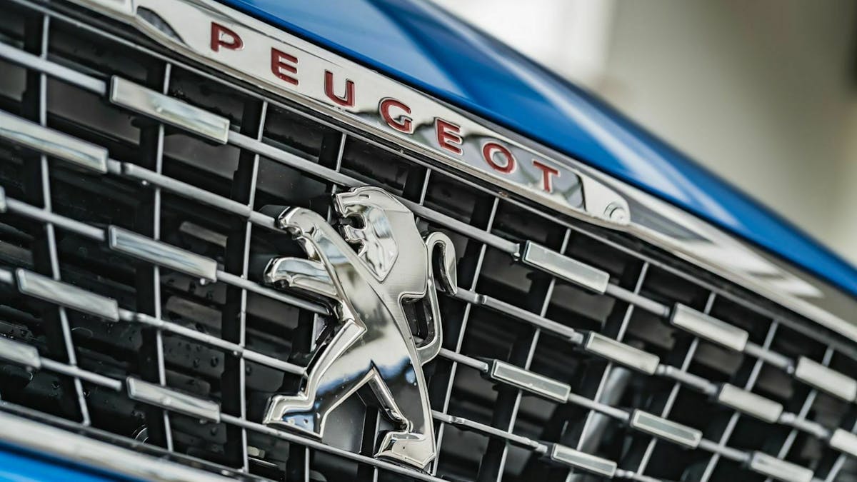 Das Markensymbol des Peugeot 308