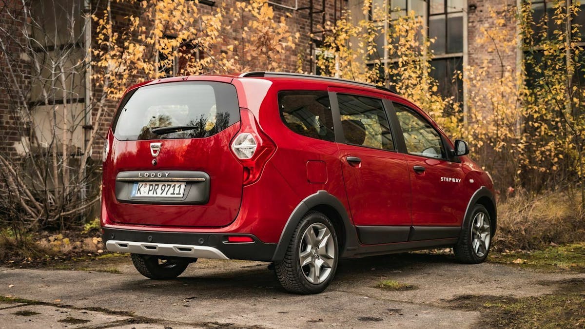 Der Dacia Lodgy Stepway in Heckansicht