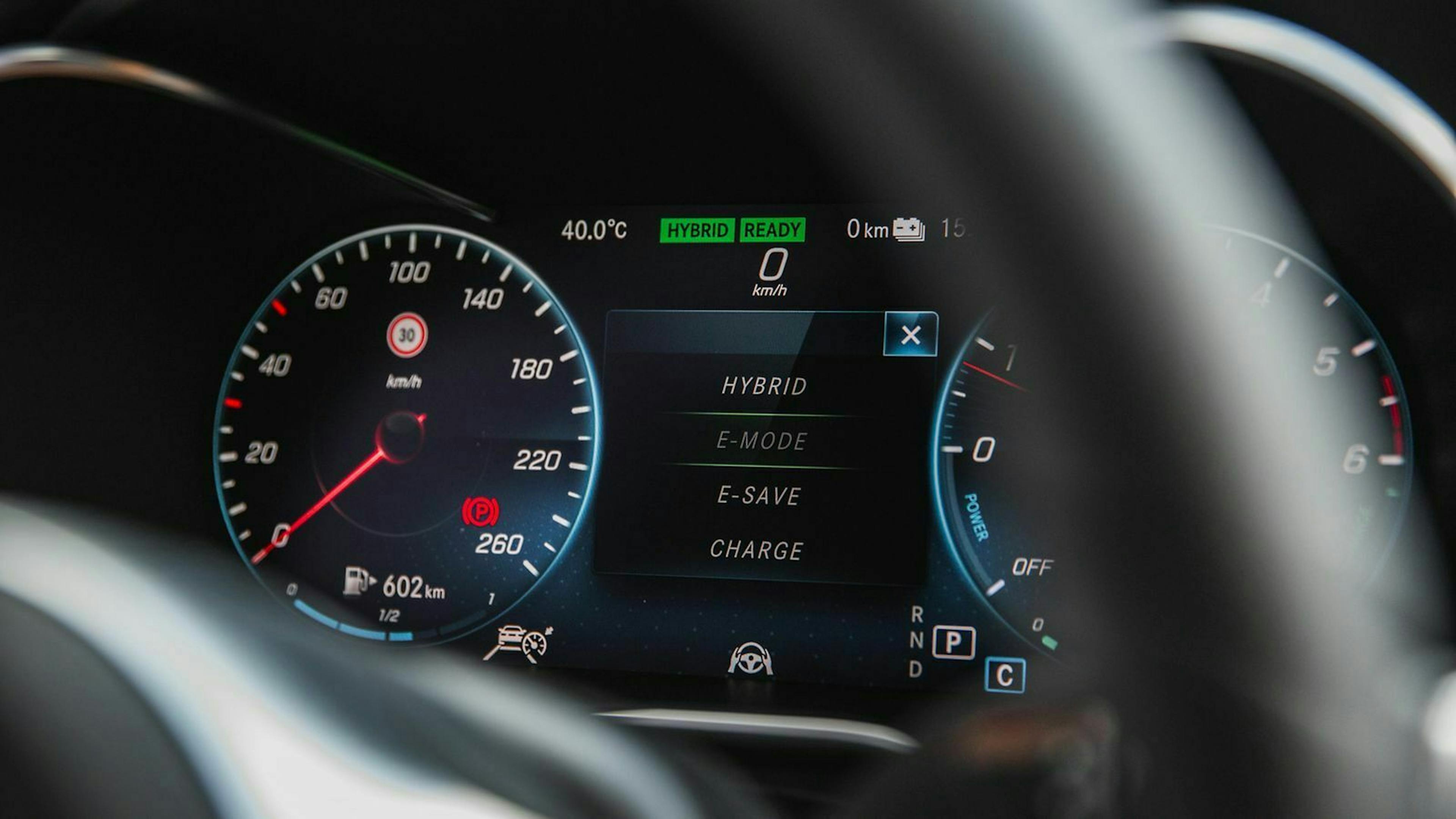 Die C-Klasse hat mehrere Betriebsarten für den E-Motor-Einsatz