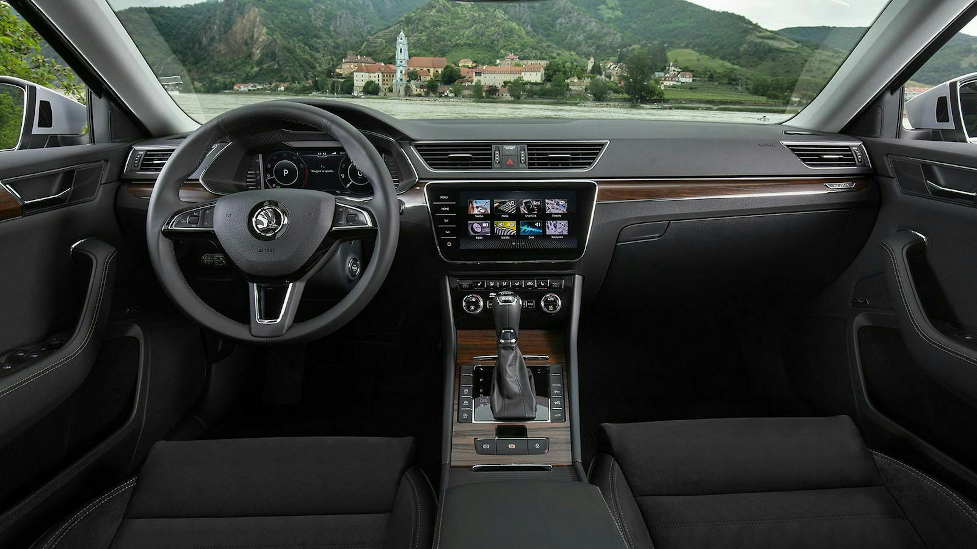 Blick auf das Cockpit des Superb Scout