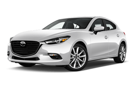 Weißer Mazda 3 in Seitenansicht, vor weißem Hintergrund. Moderne Scheinwerfer, sportliches Design, silberne Felgen.