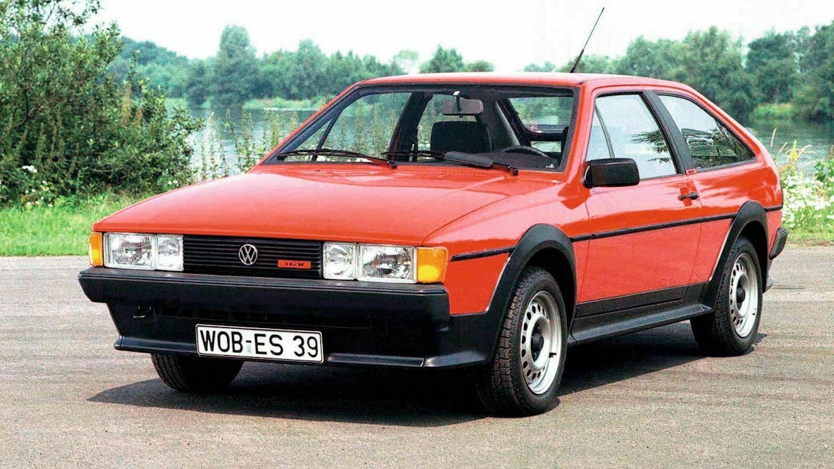 Golf Scirocco stehend in seitlicher Frontansicht