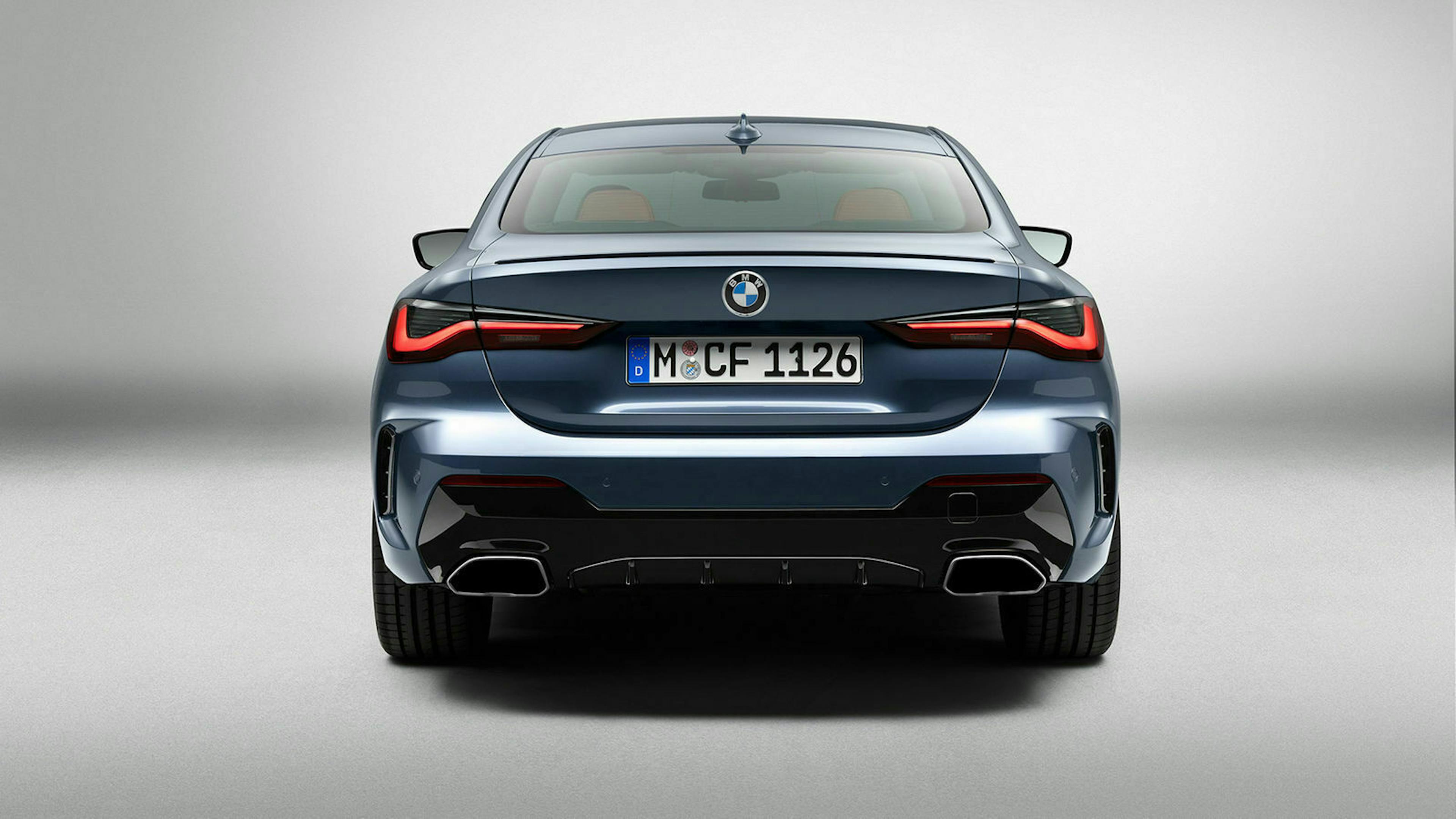 Zu sehen ist das Heck des BMW 4er Coupé 2020