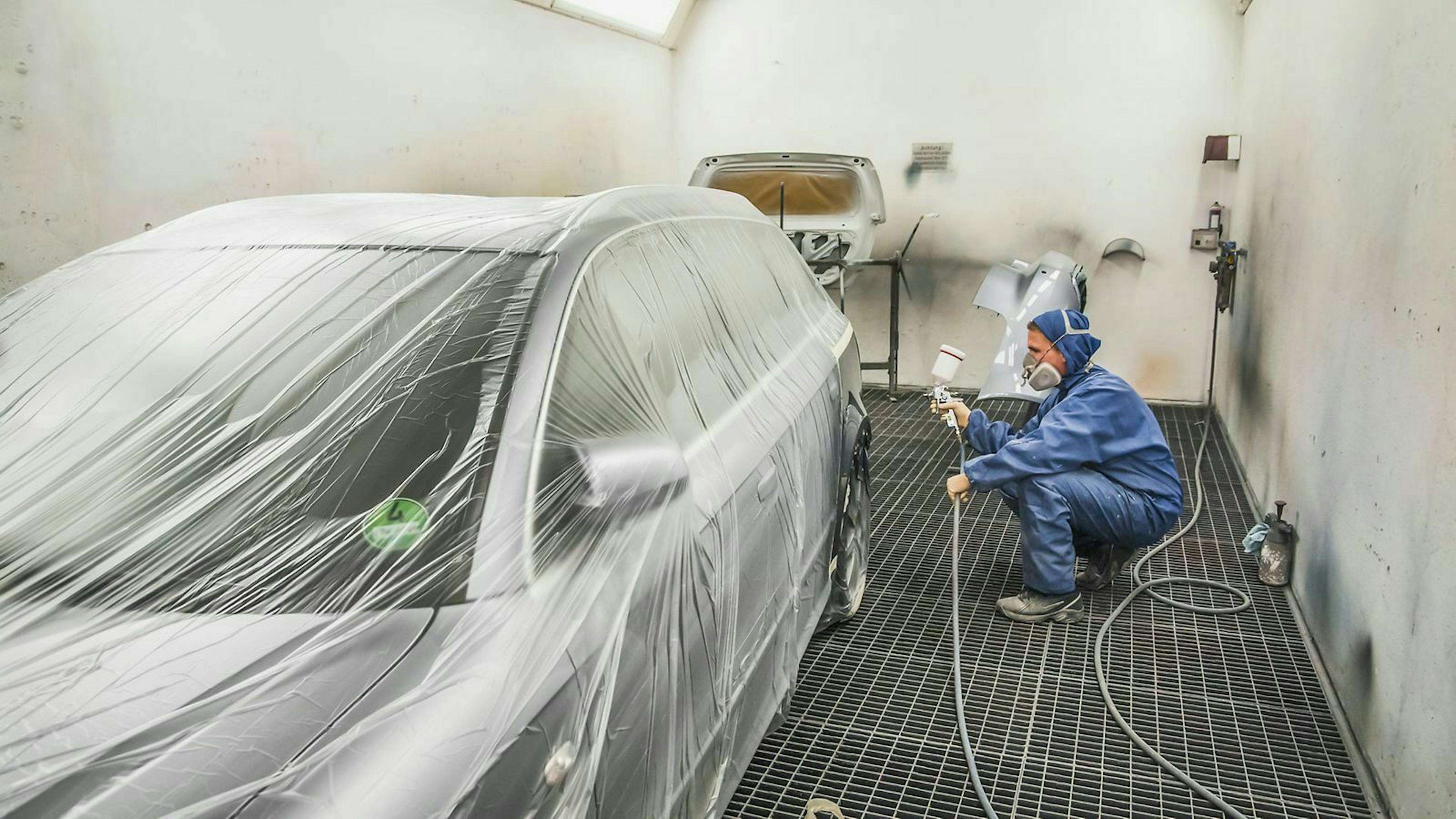 Die Kosten hängen davon ab, welche Art von Lackierung du durchführen lässt. 