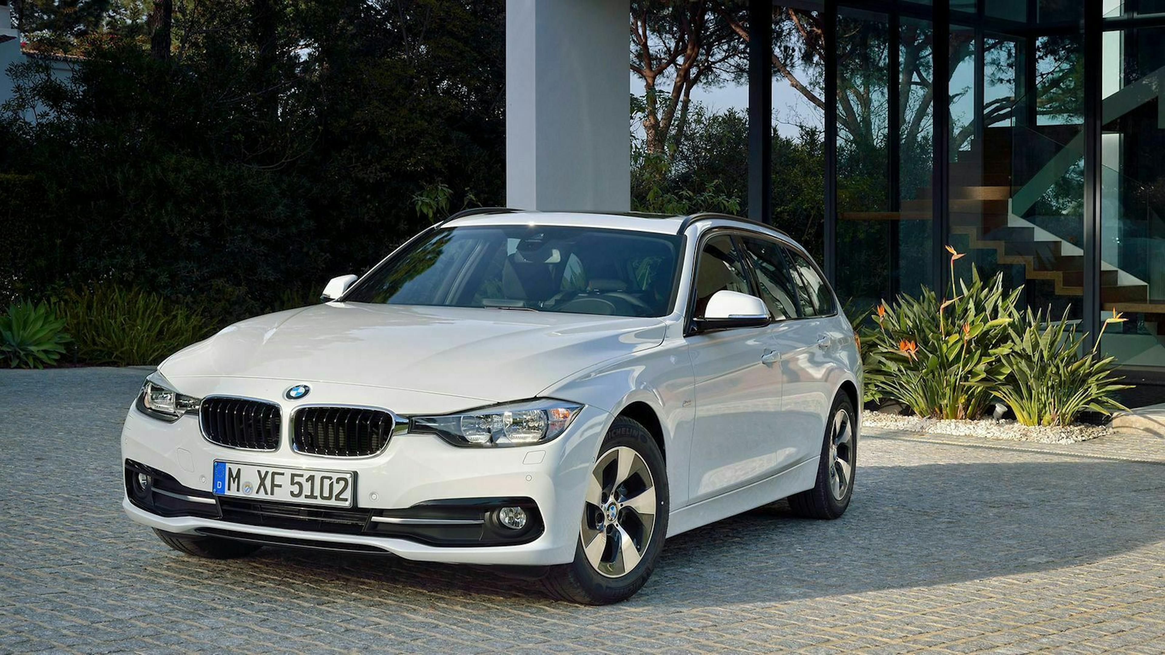 Bei umgeklappter Rückbank verfügt der BMW 3er Touring über ein Kofferraumvolumen von 1.500 Litern