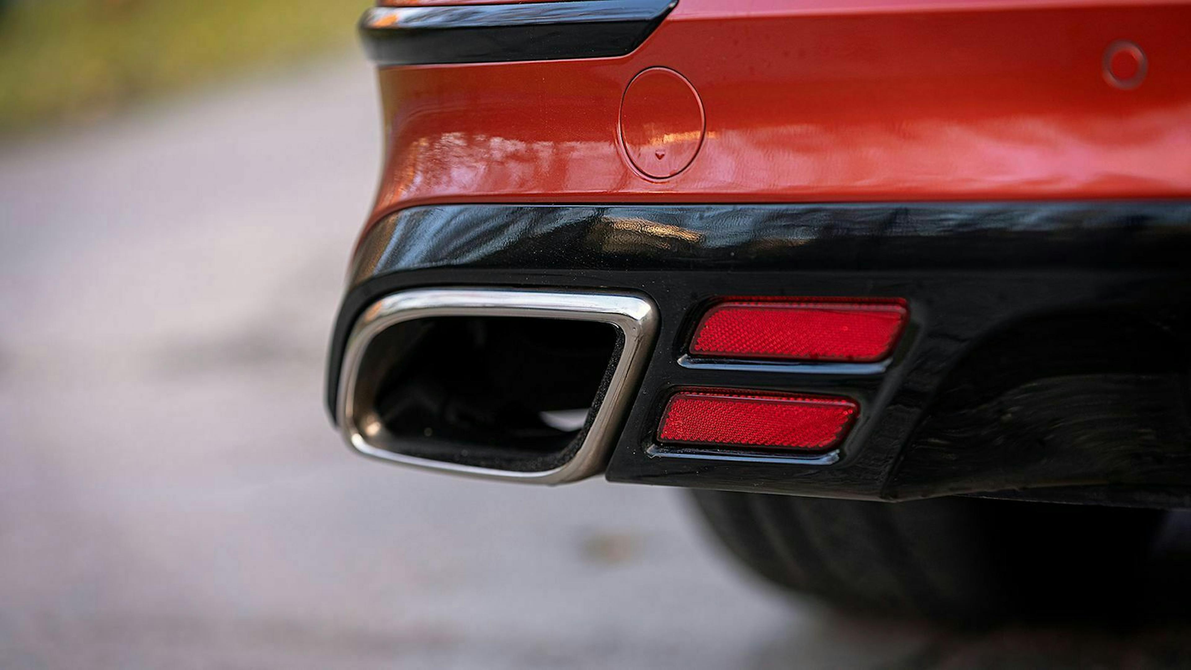 Kia Proceed linker Auspuff