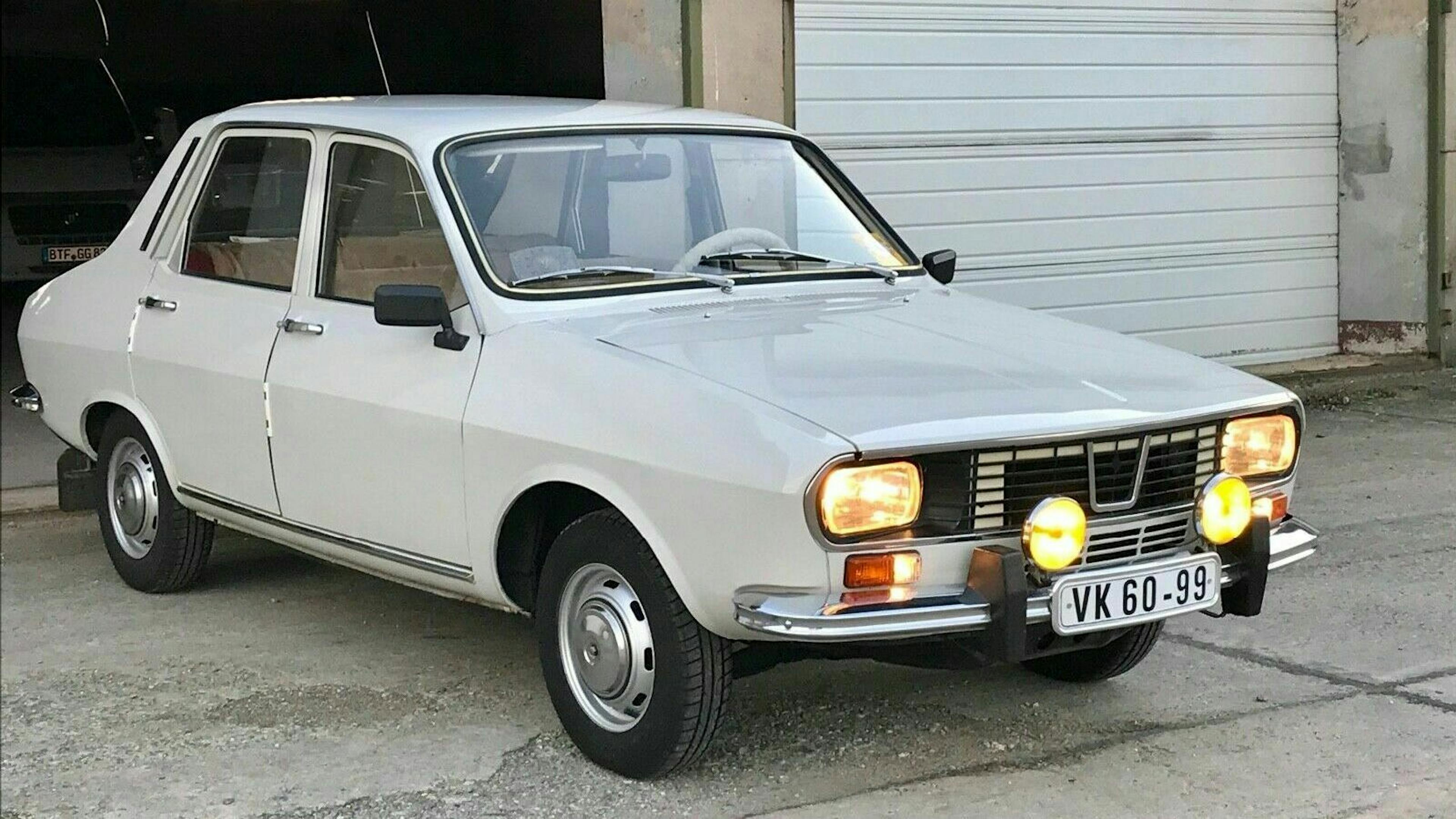 Der Dacia 1300 in seitlicher Frontansicht