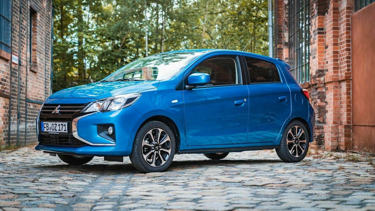 Mitsubishi Space Star von der Seite