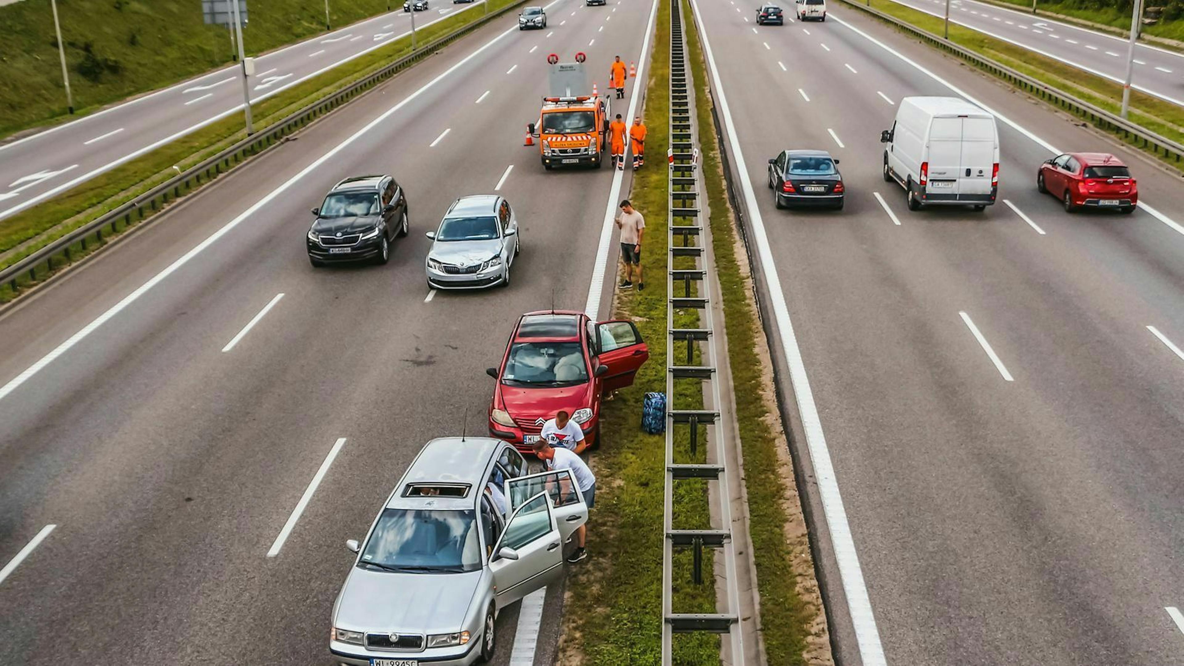 Personenschäden durch einen Autounfall kannst Du von der Haftpflicht-Versicherung absichern lassen.