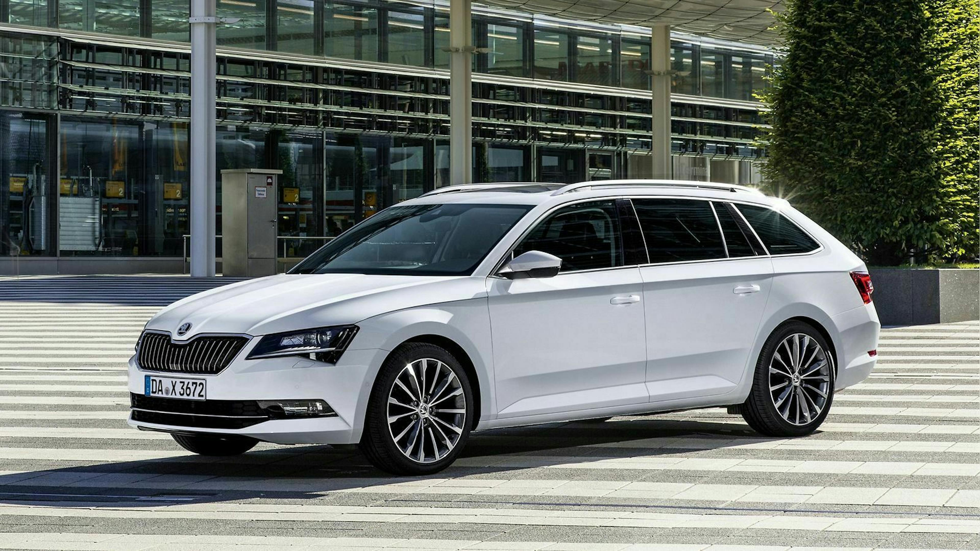 Skoda Superb combi dreiviertelfront