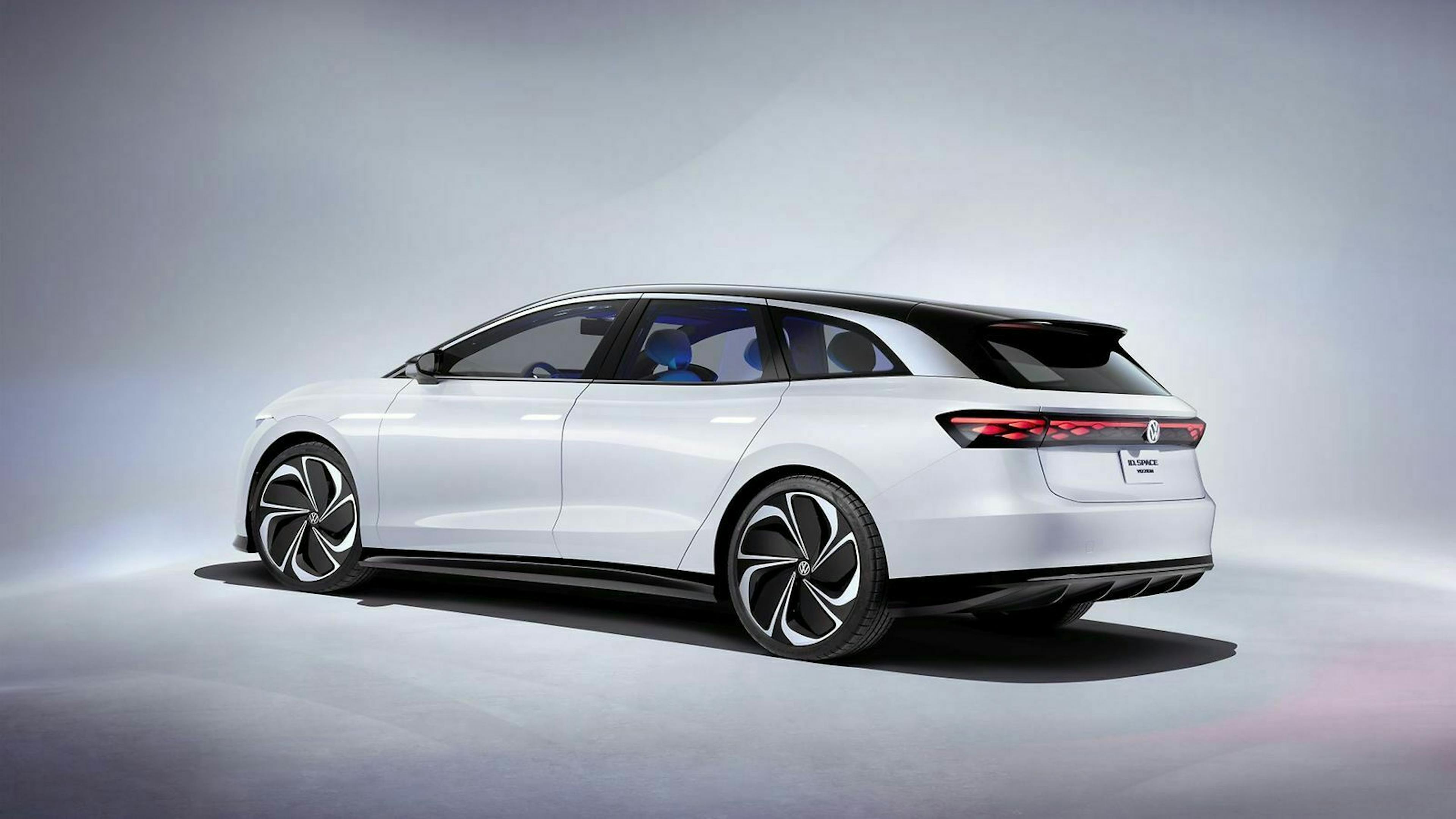 VW ID Vizzion in der Seitenansicht