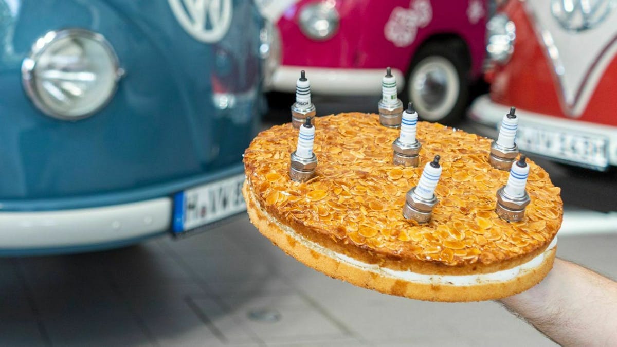 VW Bulli T1 Sofie Zündkerzenkuchen