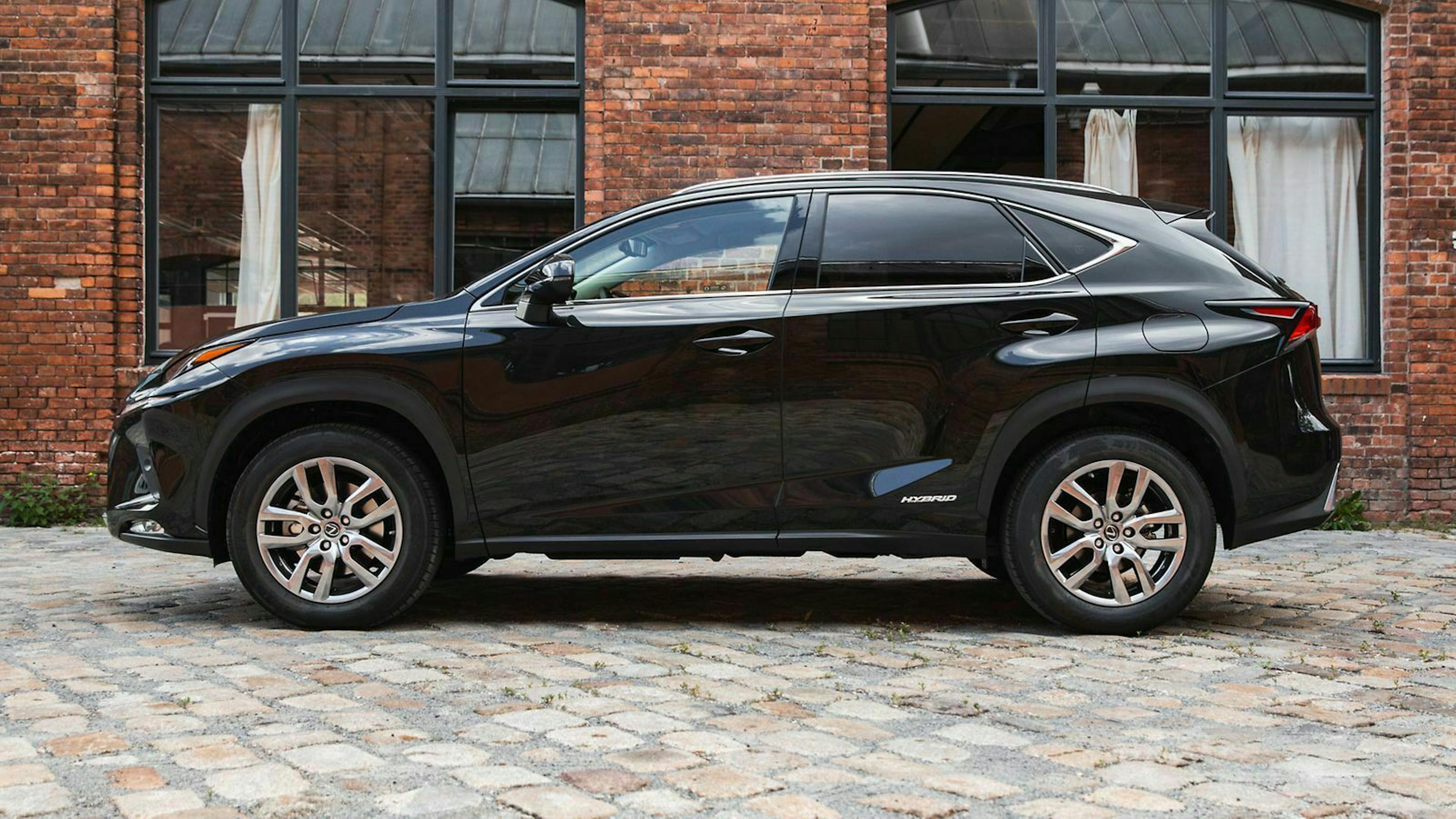 Der Antrieb des Lexus kommt von Toyota