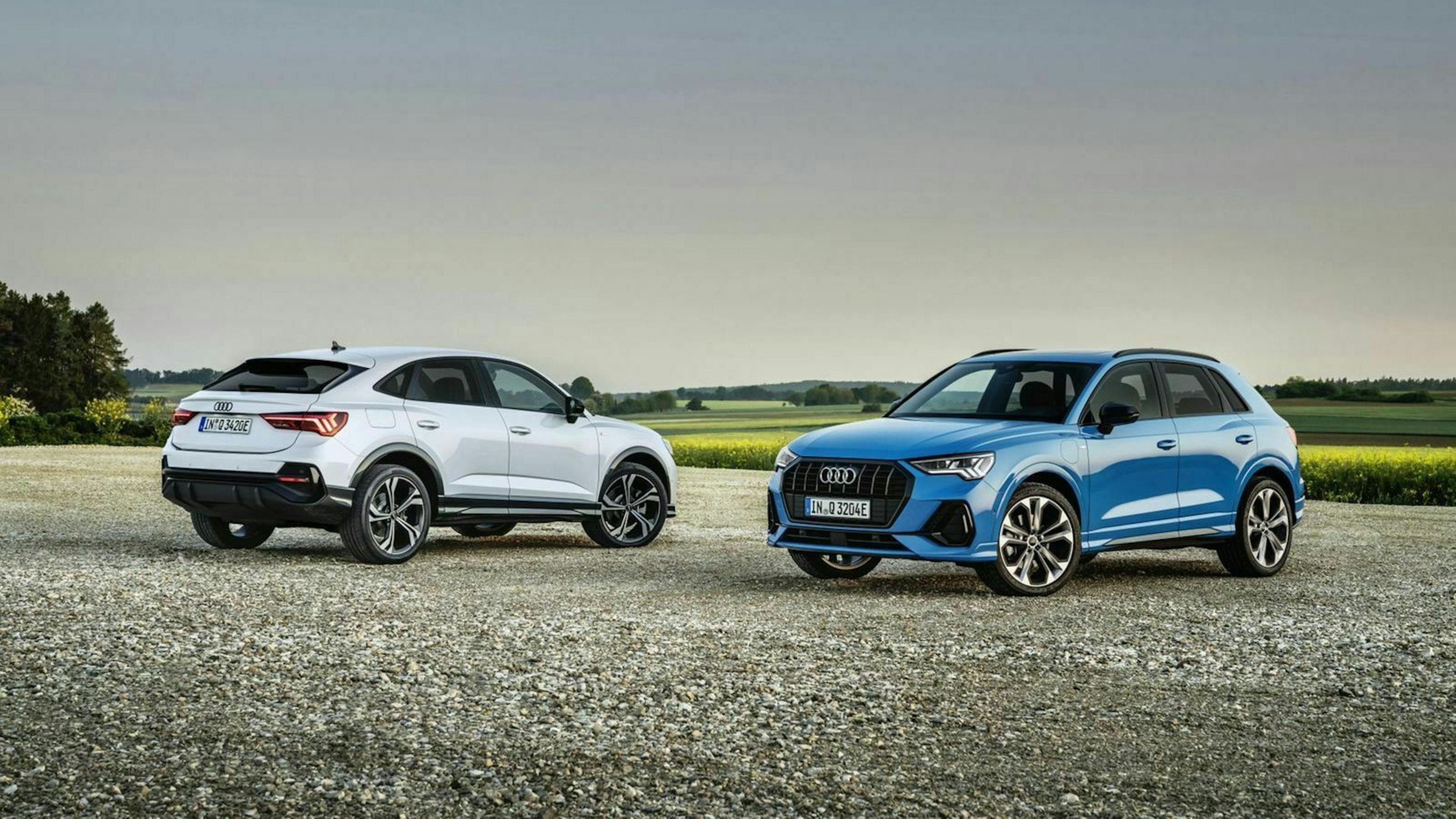 Audi Q3 PHEV Blau und Weiß