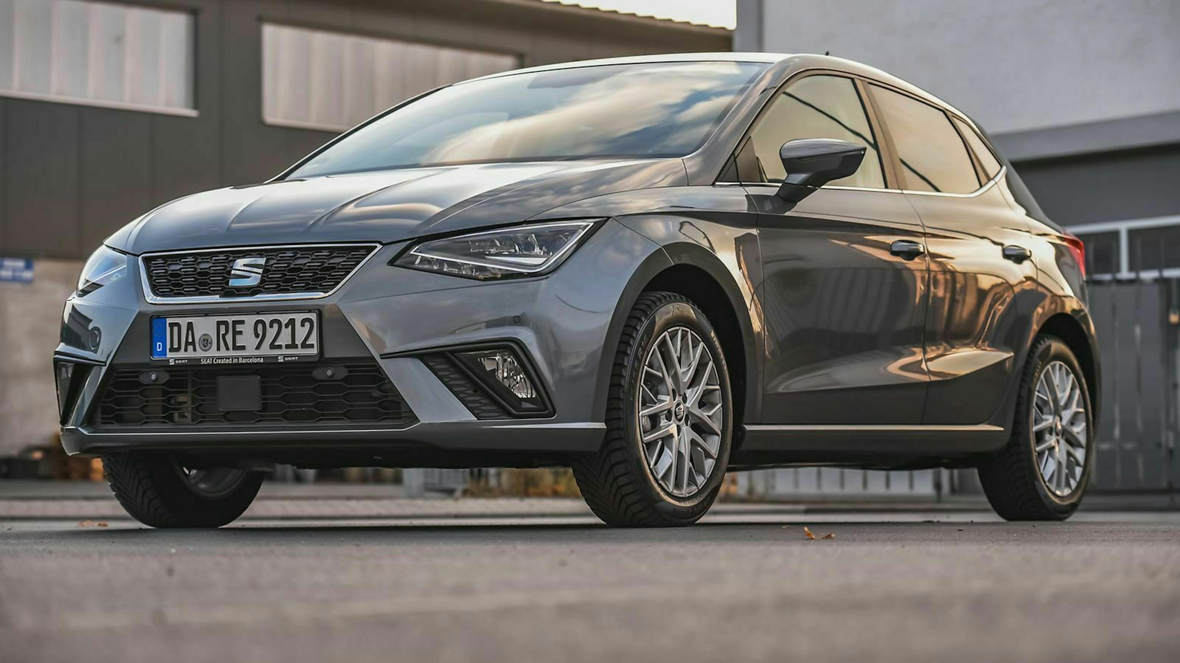 Der mit dem Polo baugleiche Seat Ibiza bedient sportliche FahranfängerInnen