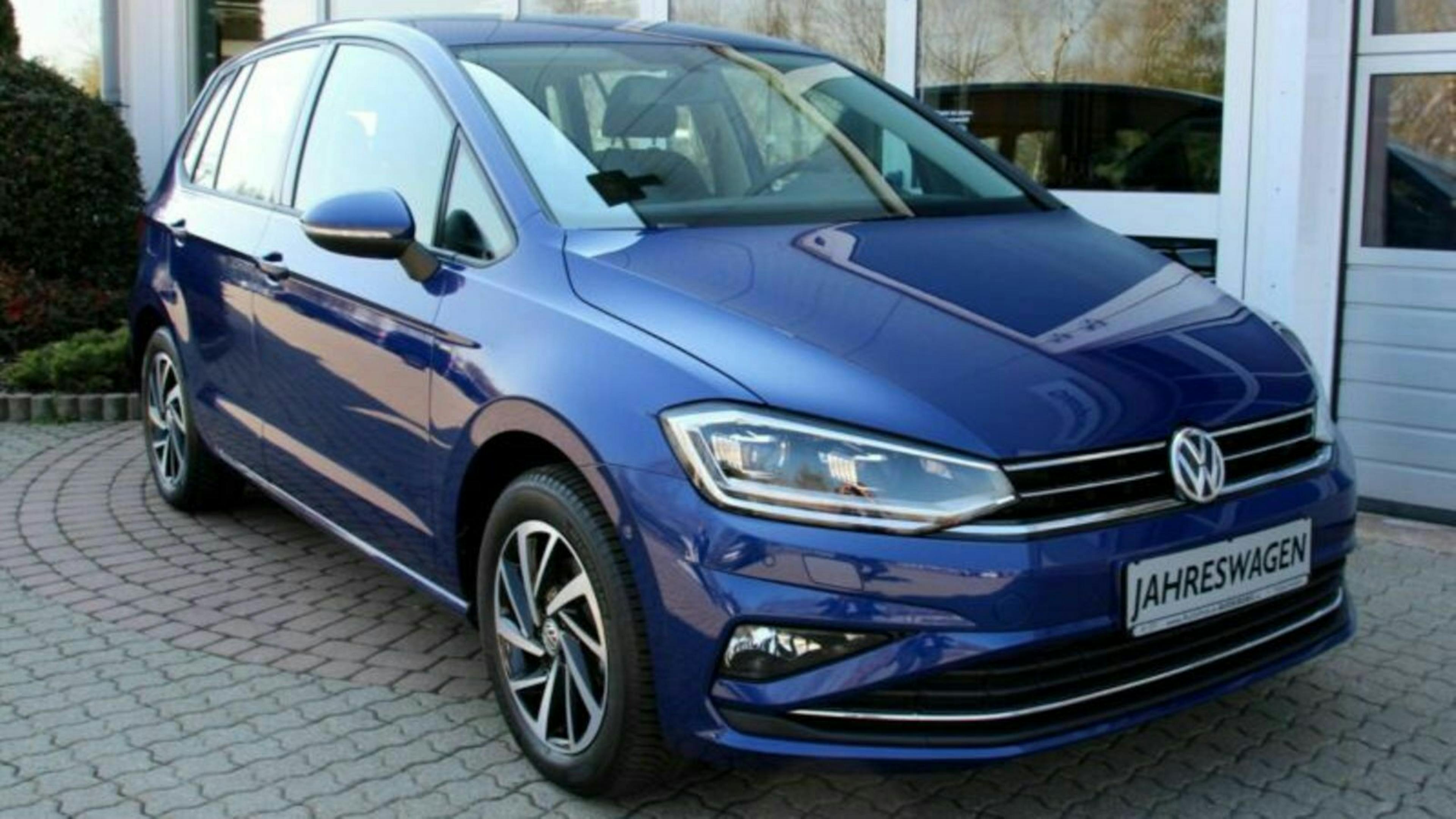 VW Golf Sportsvan auf mobile.de