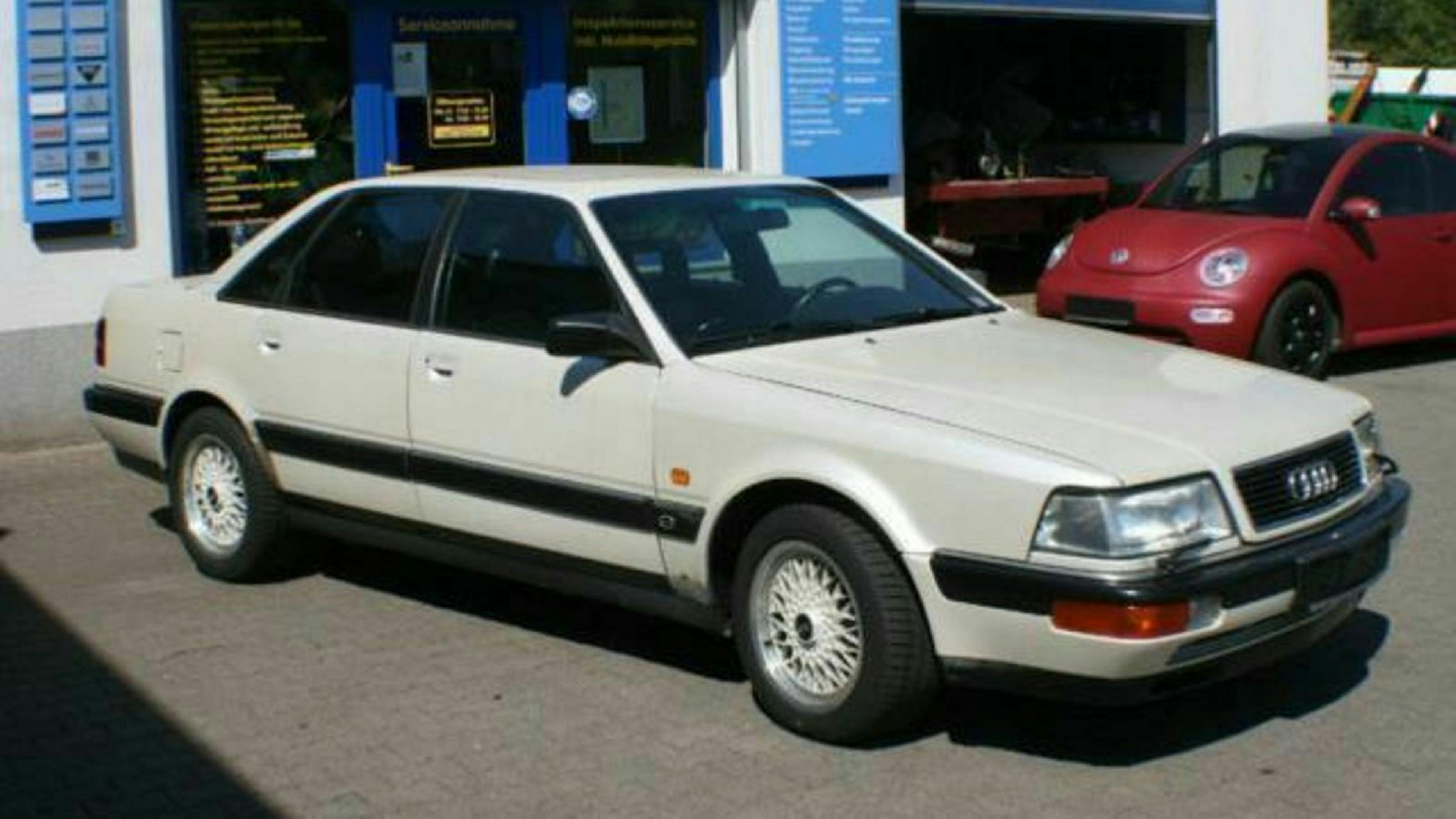 Audi V8 Seitenansicht