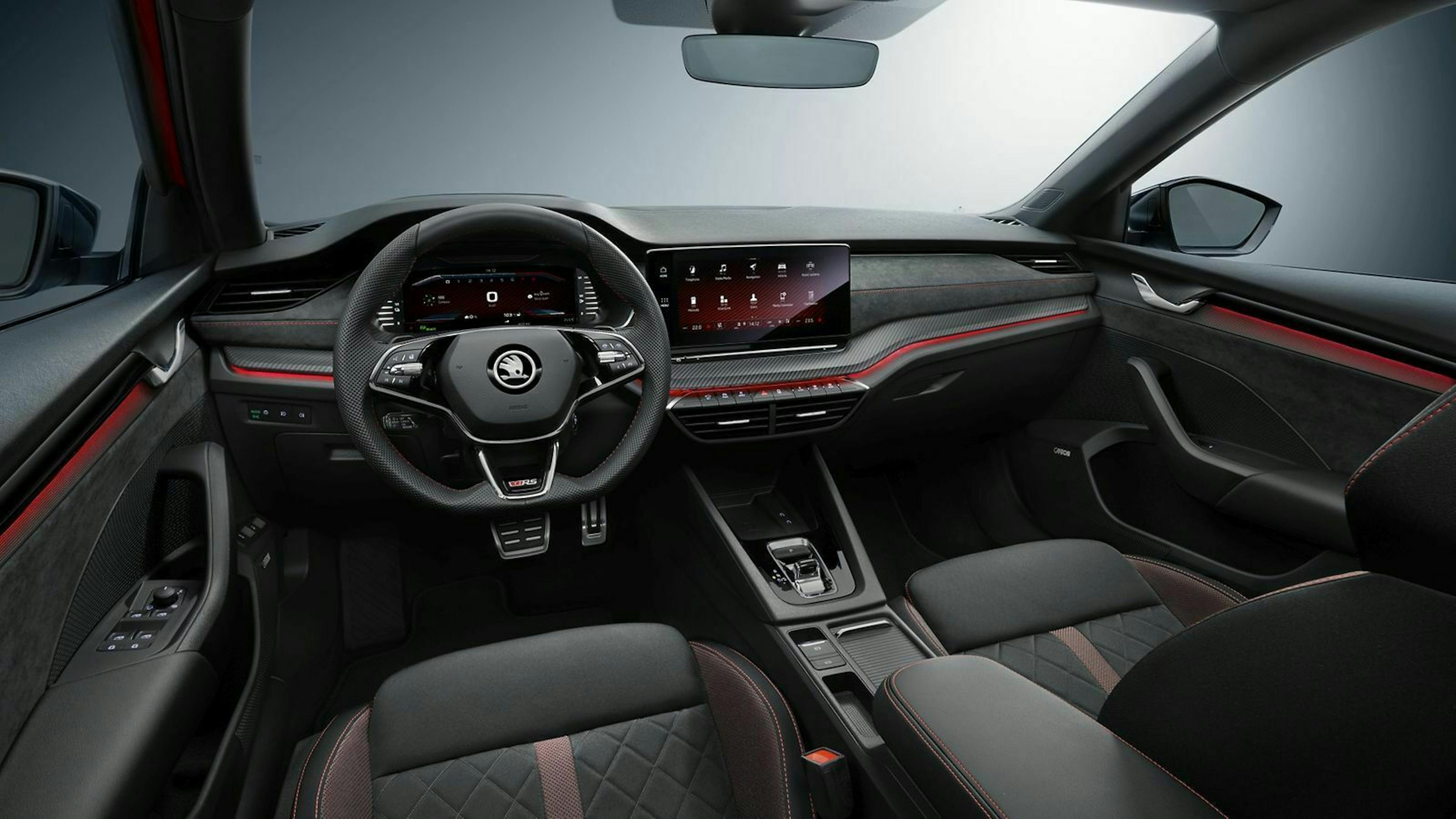 Der neue ŠKODA OCTAVIA RS iV Cockpitansicht