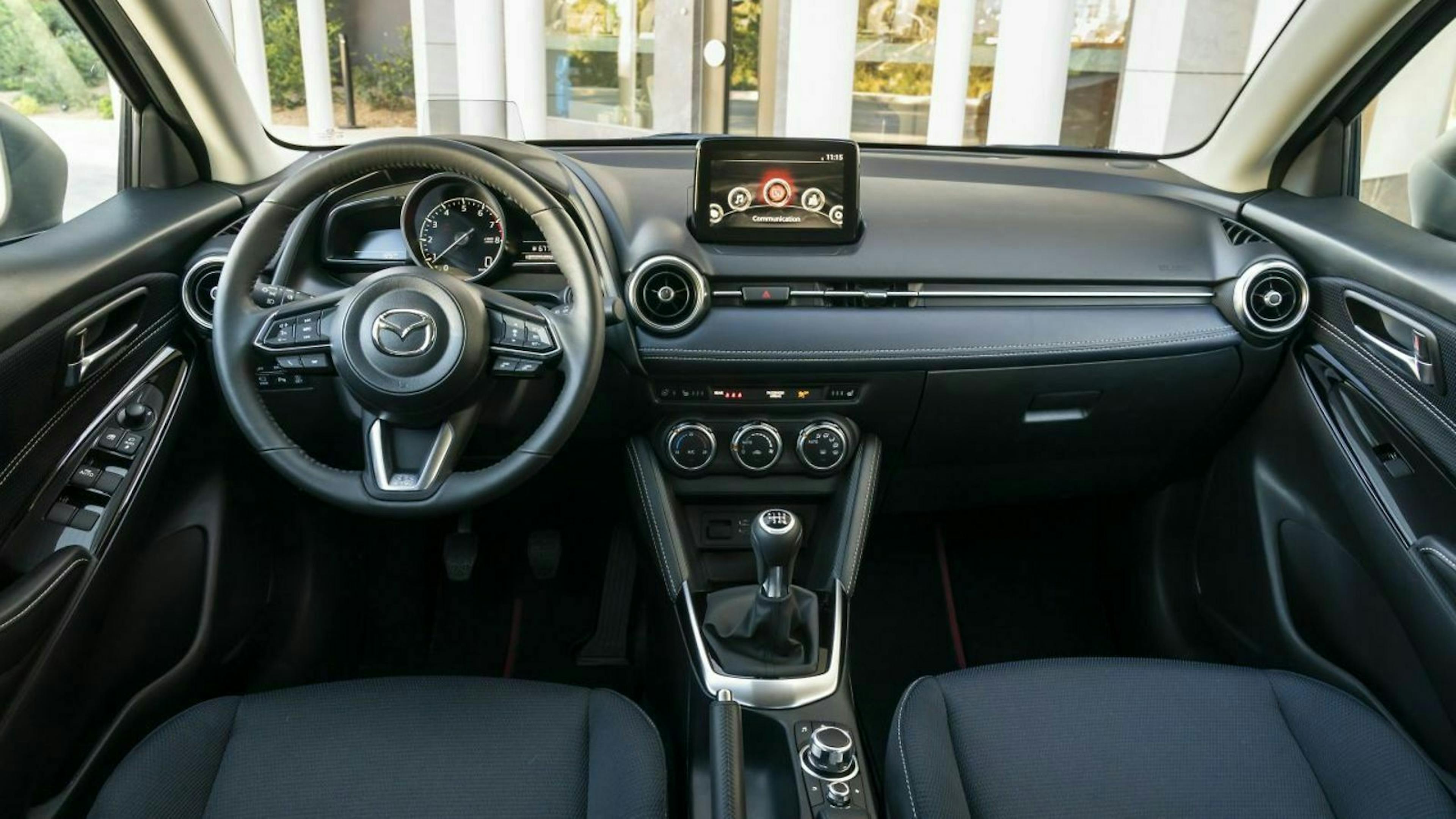 Mazda 2 Cockpit