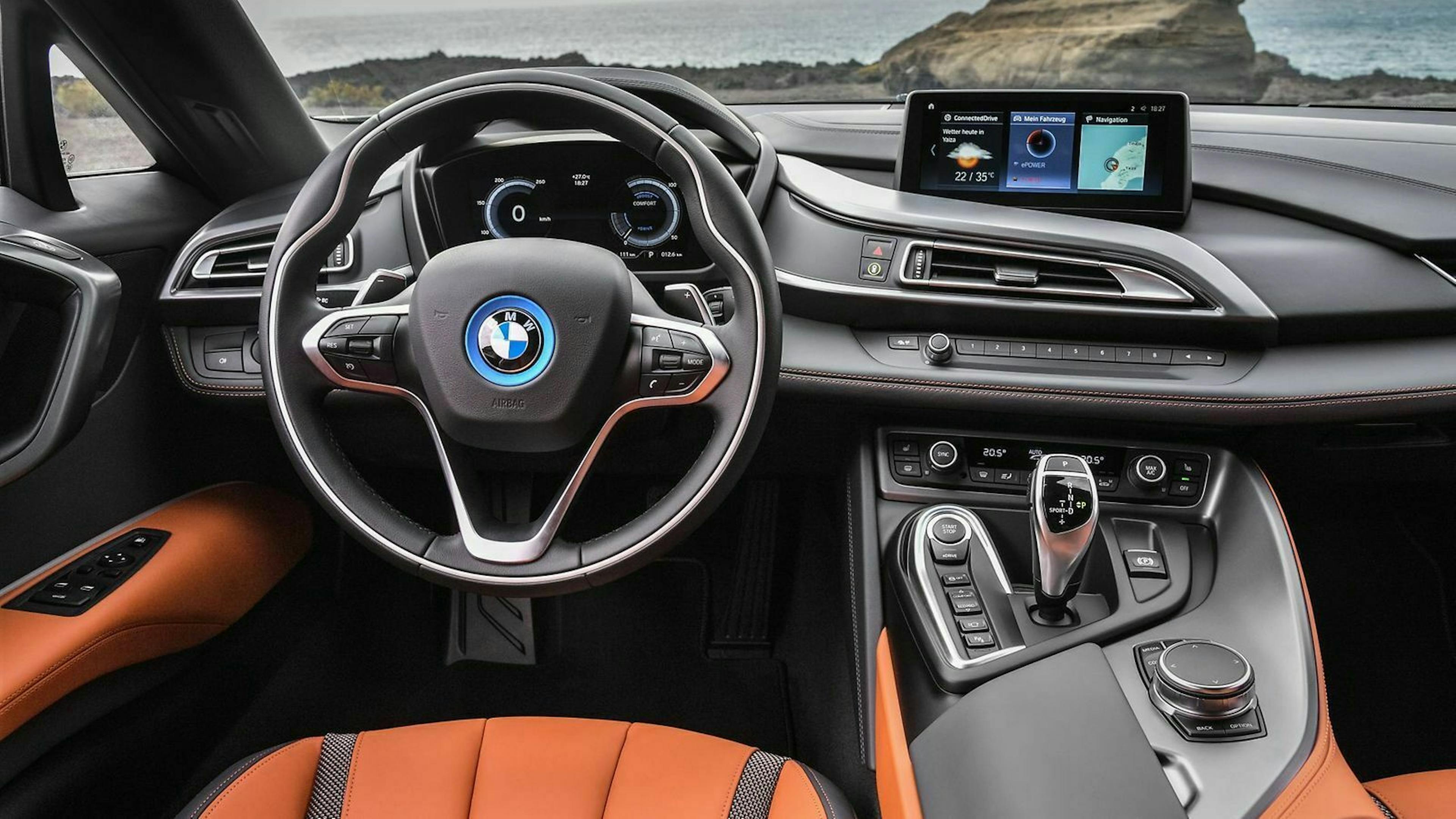 Cockpit-Ansicht des BMW i8