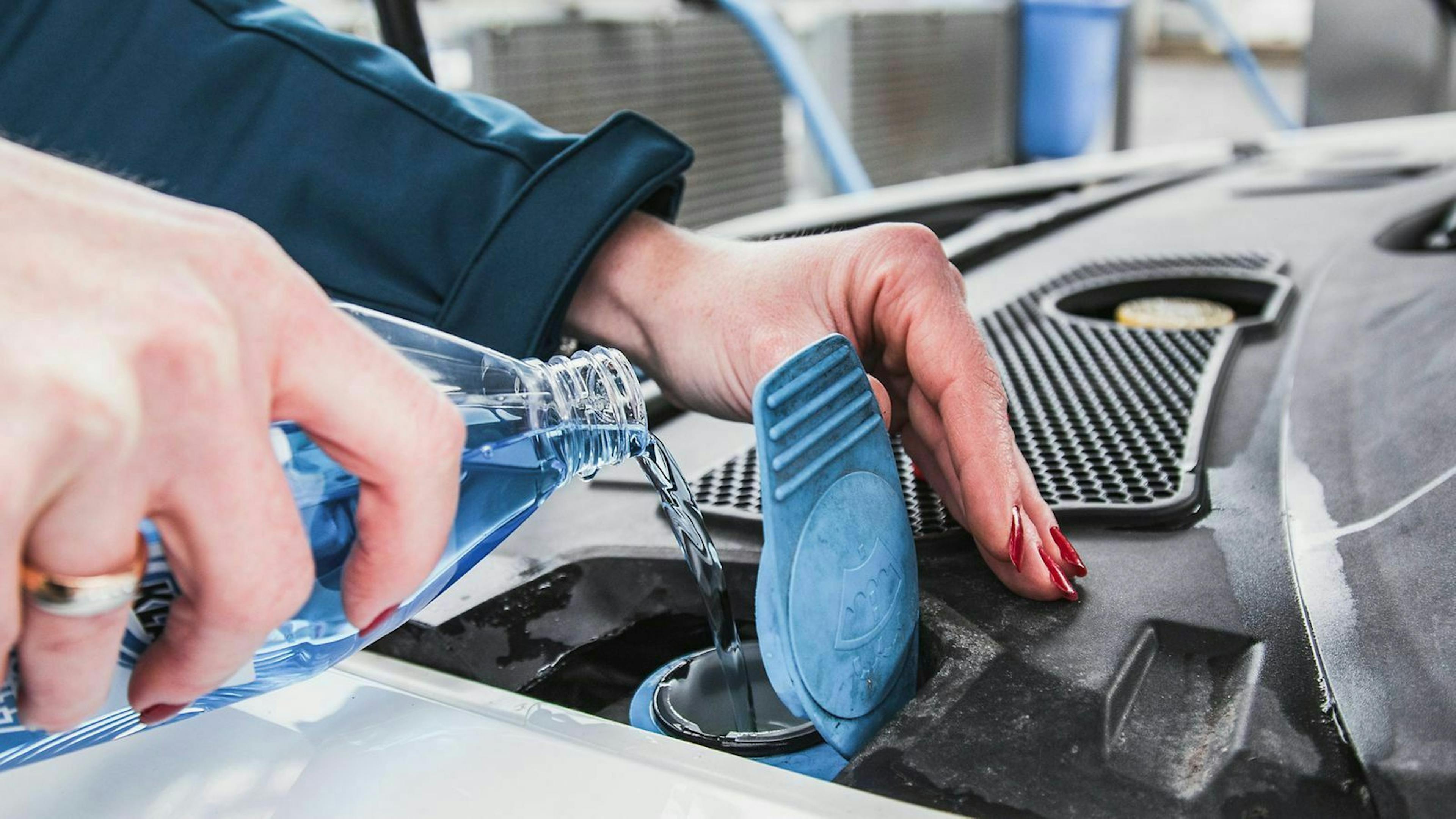 Ein höherer Spritverbrauch kann die Folge von überaltertem Getriebeöl sein.