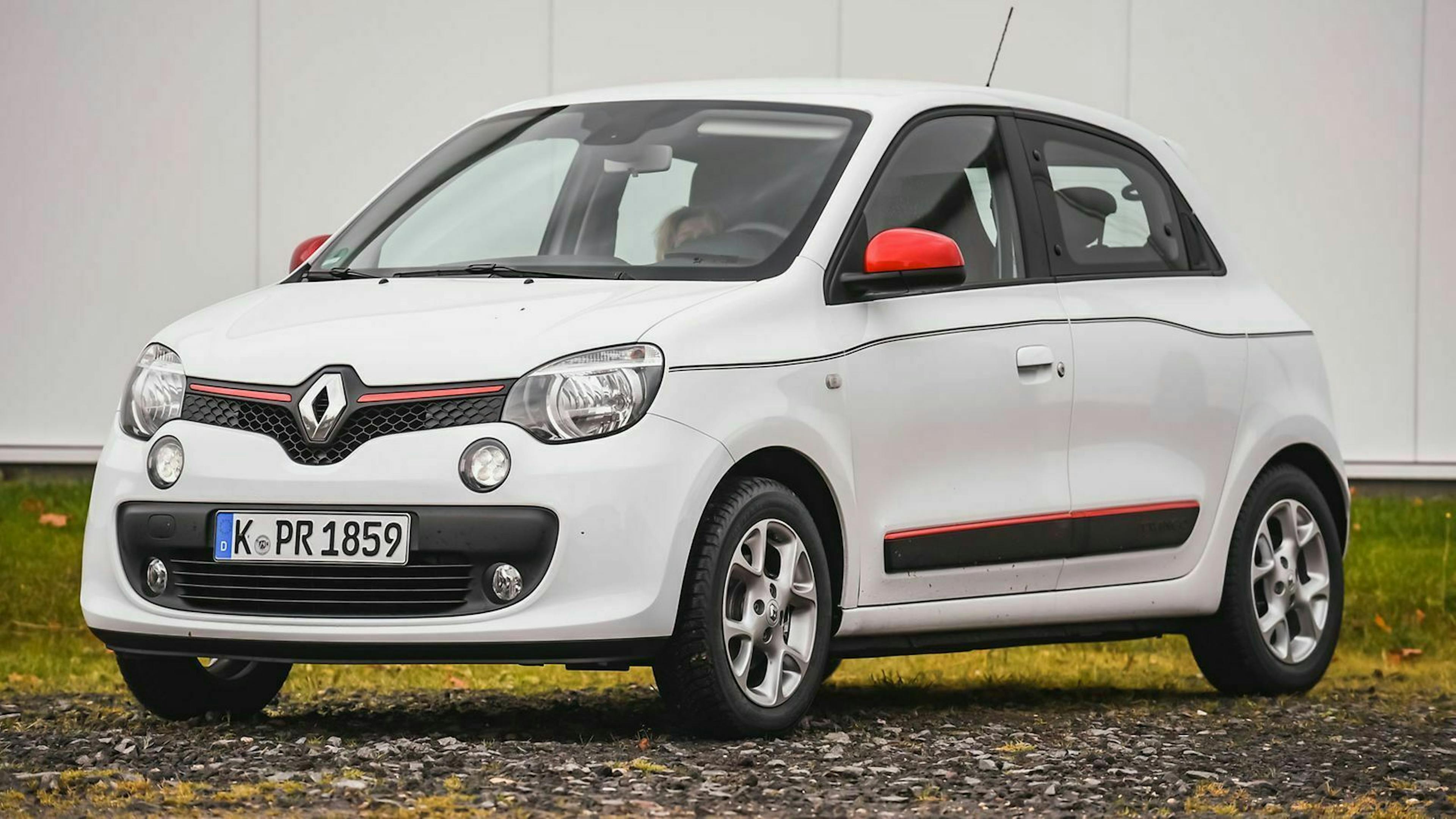 Der Renault Twingo gilt als zuverlässiger und unkomplizierter Alltagsbegleiter mit robustem Innenraum