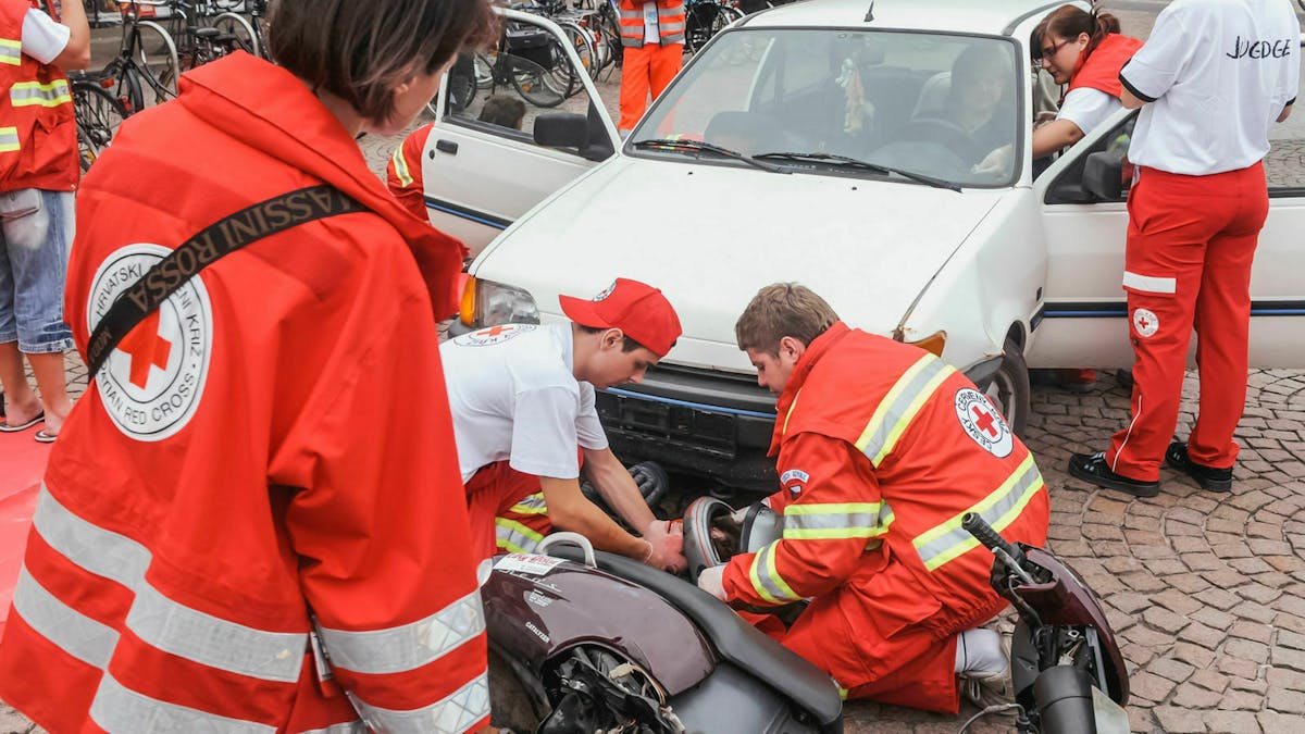 Erste Hilfe am Unfallort