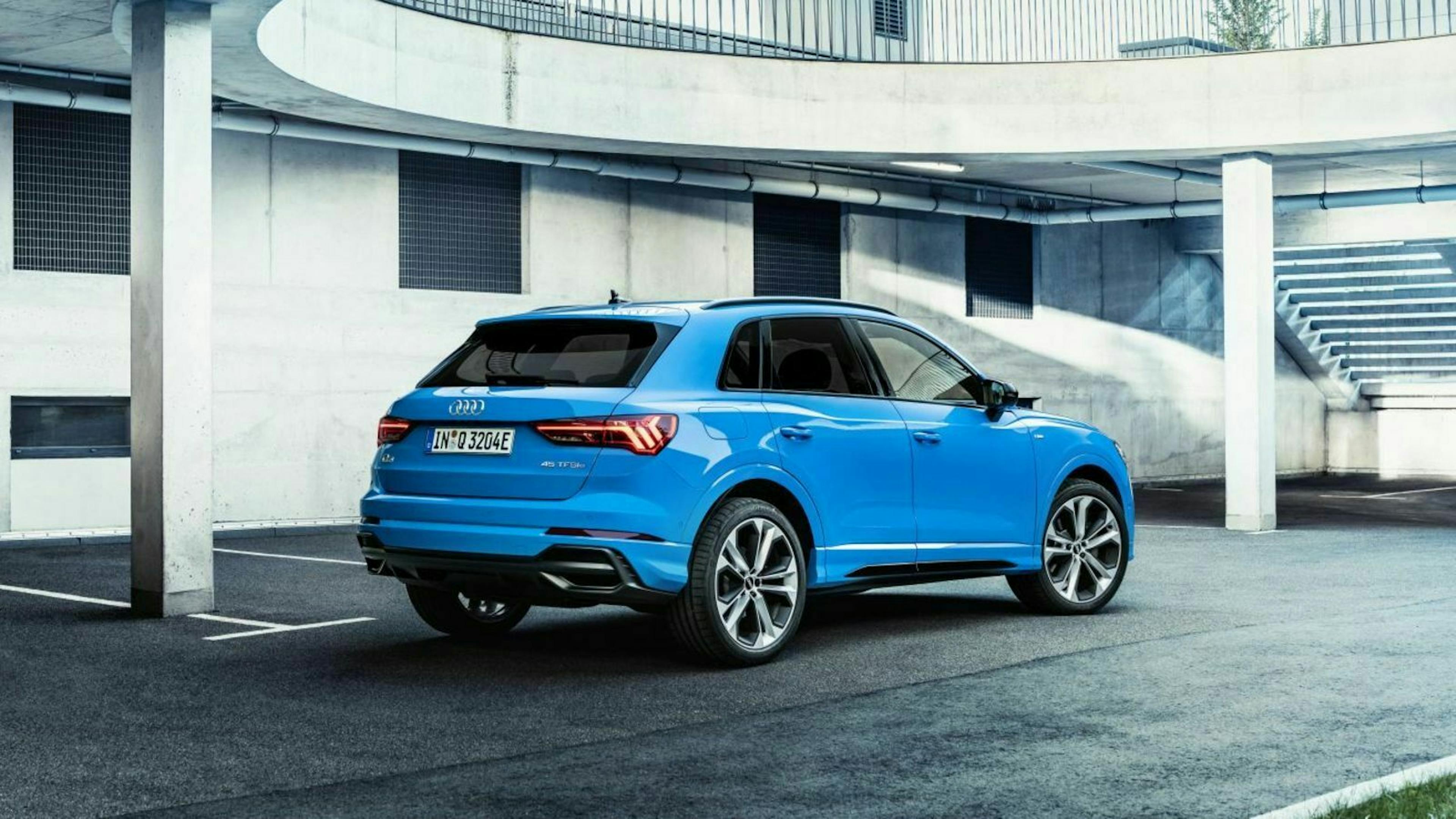 Audi Q3 PHEV Dreiviertel Heckansicht