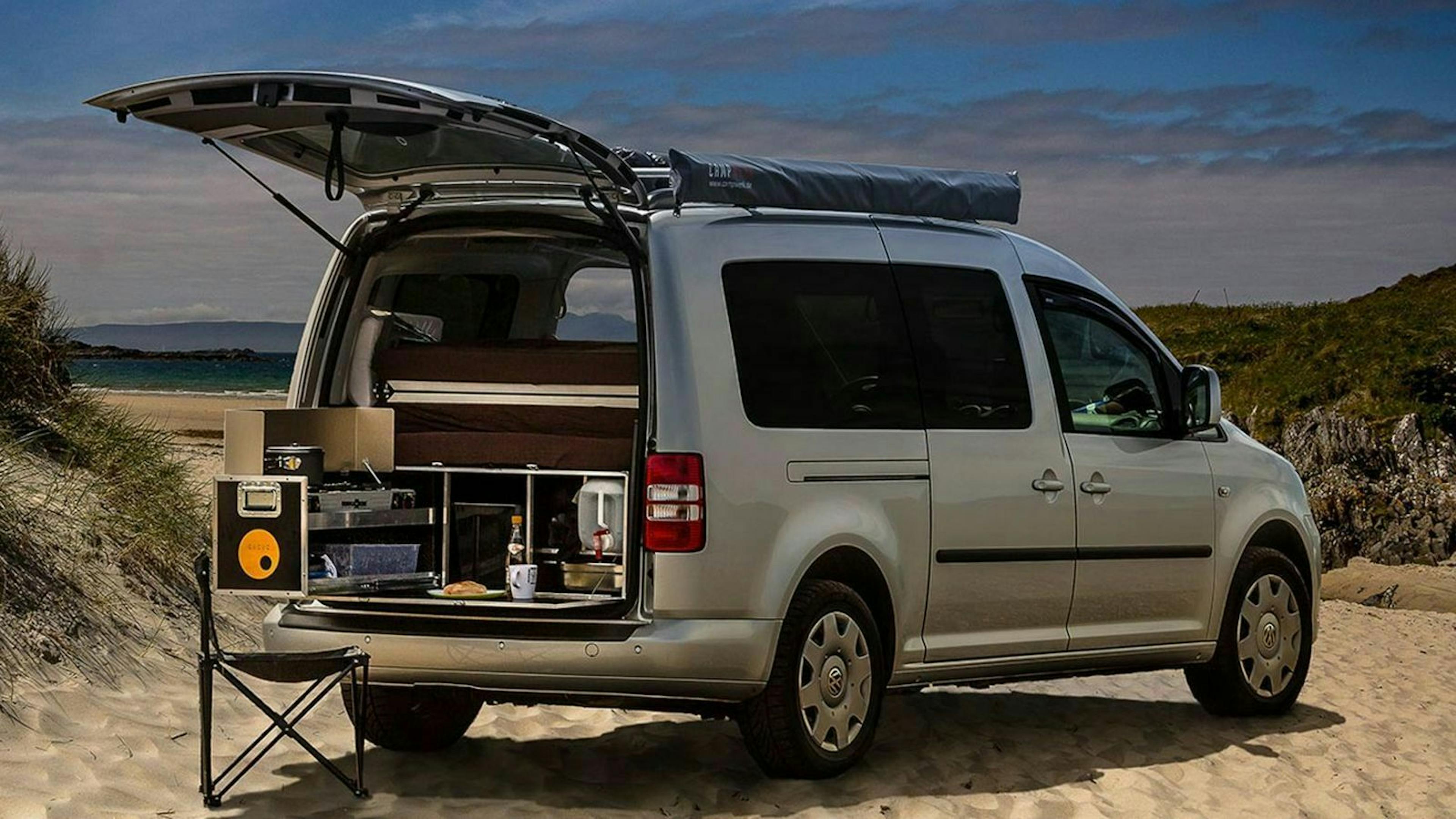 Zu sehen ist der Kofferraum des QUQUQ Vans