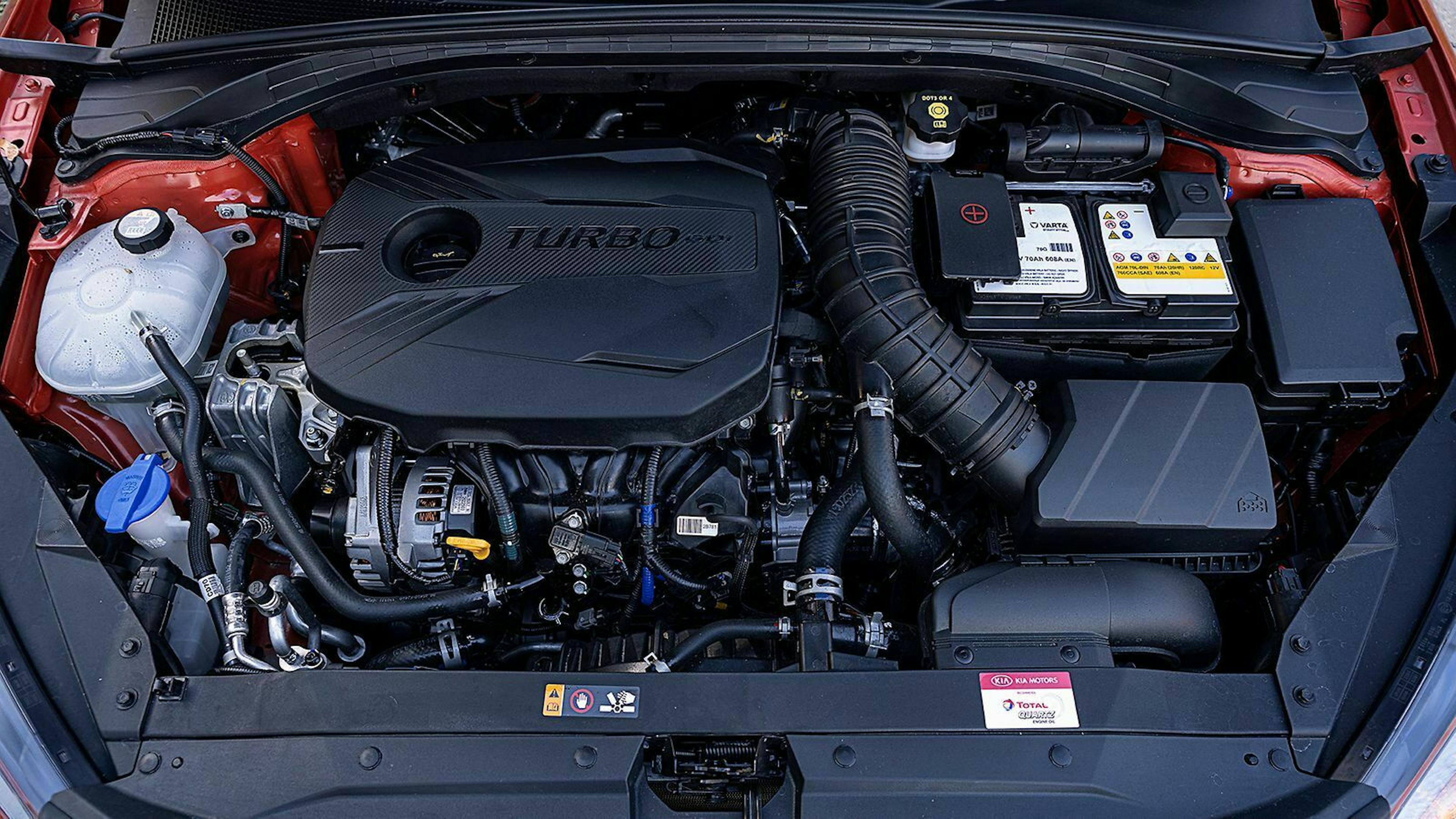 Kia Proceed Blick unter die Motorhaube