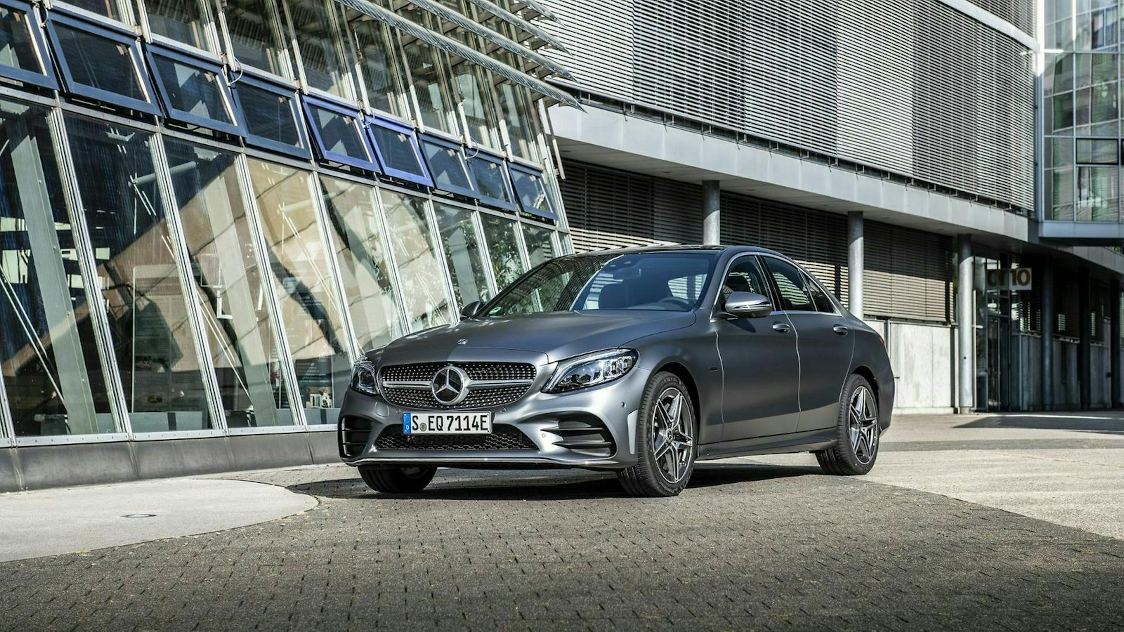 Mercedes C 300 de dreiviertel-frontansicht