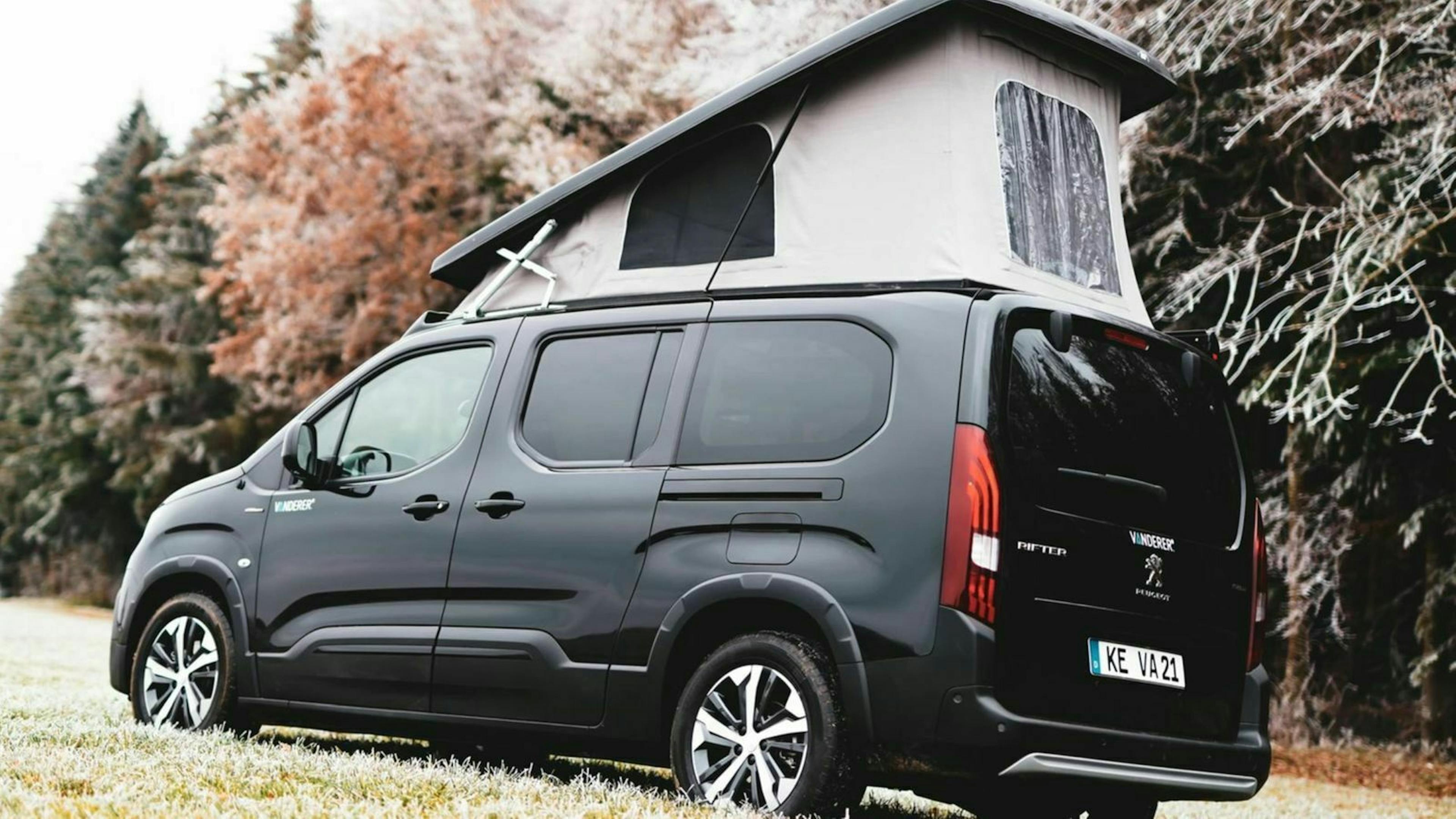 Peugeot Camper in Seitenansicht